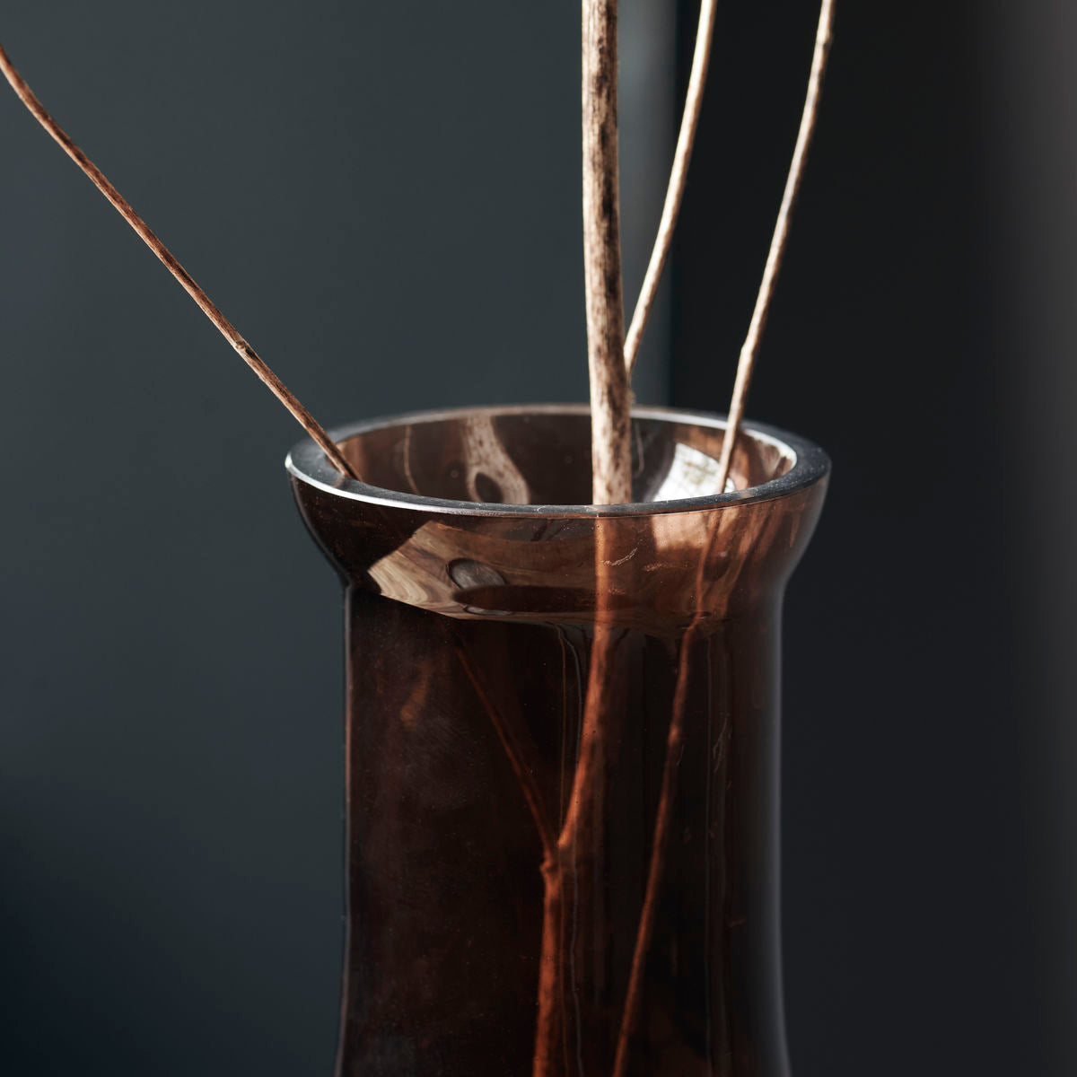 Vase, Tinka in Braun präsentiert im Onlineshop von KAQTU Design AG. Vase ist von House Doctor