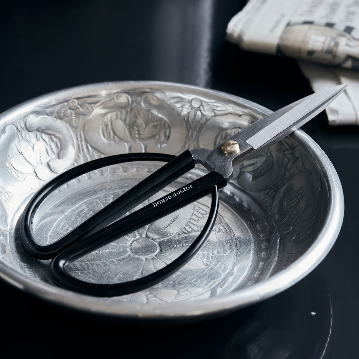 Schere, Shears in Black/Silver präsentiert im Onlineshop von KAQTU Design AG. Büromaterial ist von House Doctor