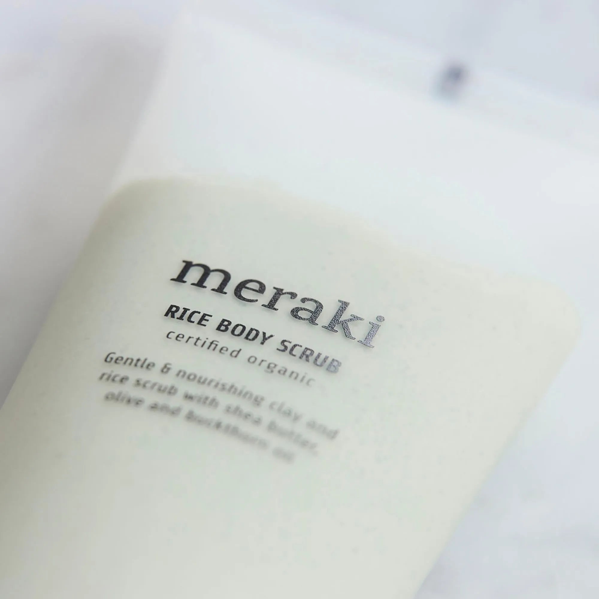 Meraki Reis Body Scrub: Natürliche Pflege für geschmeidige Haut.