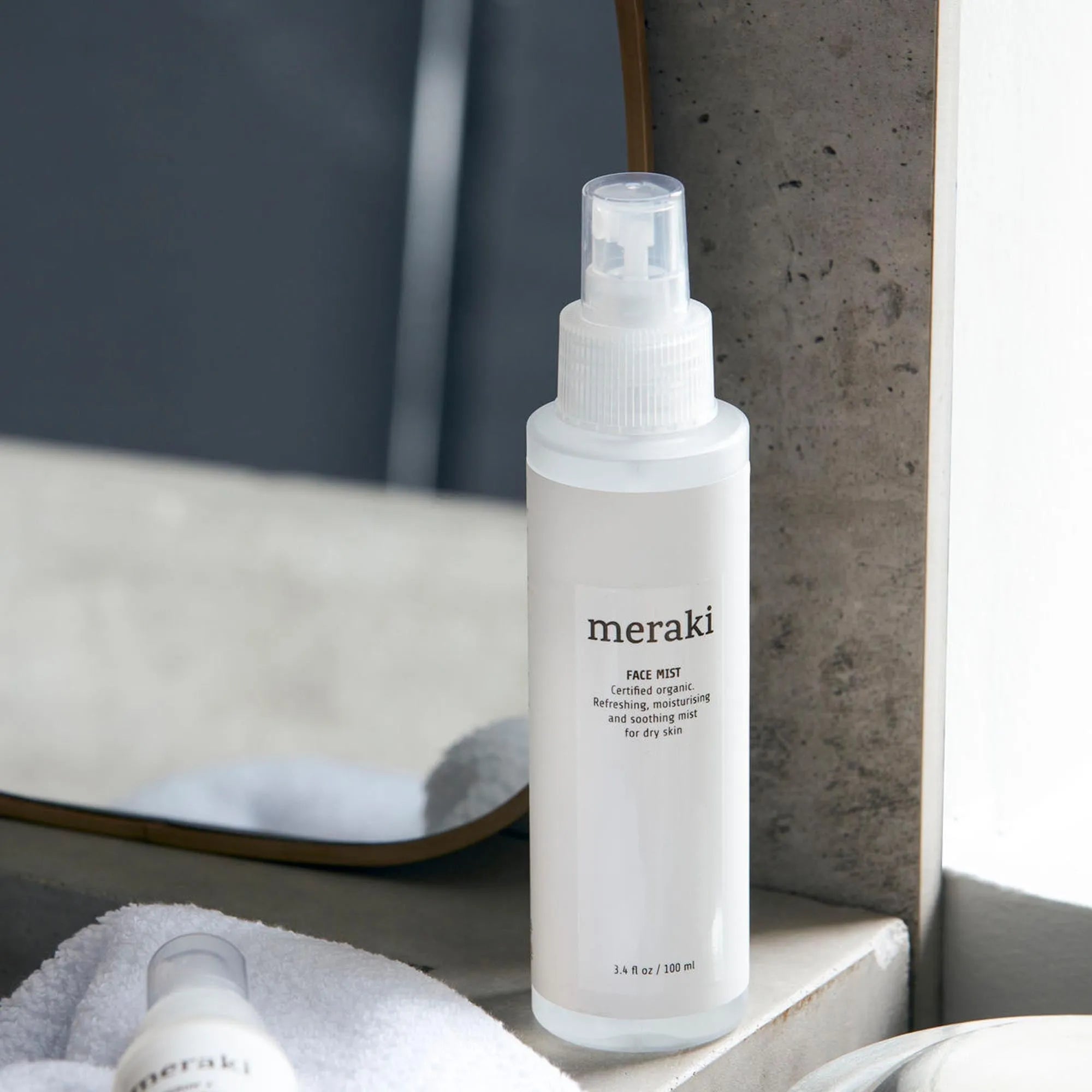 Meraki Gesichtsspray: Feuchtigkeit und Frische für jeden Hauttyp.