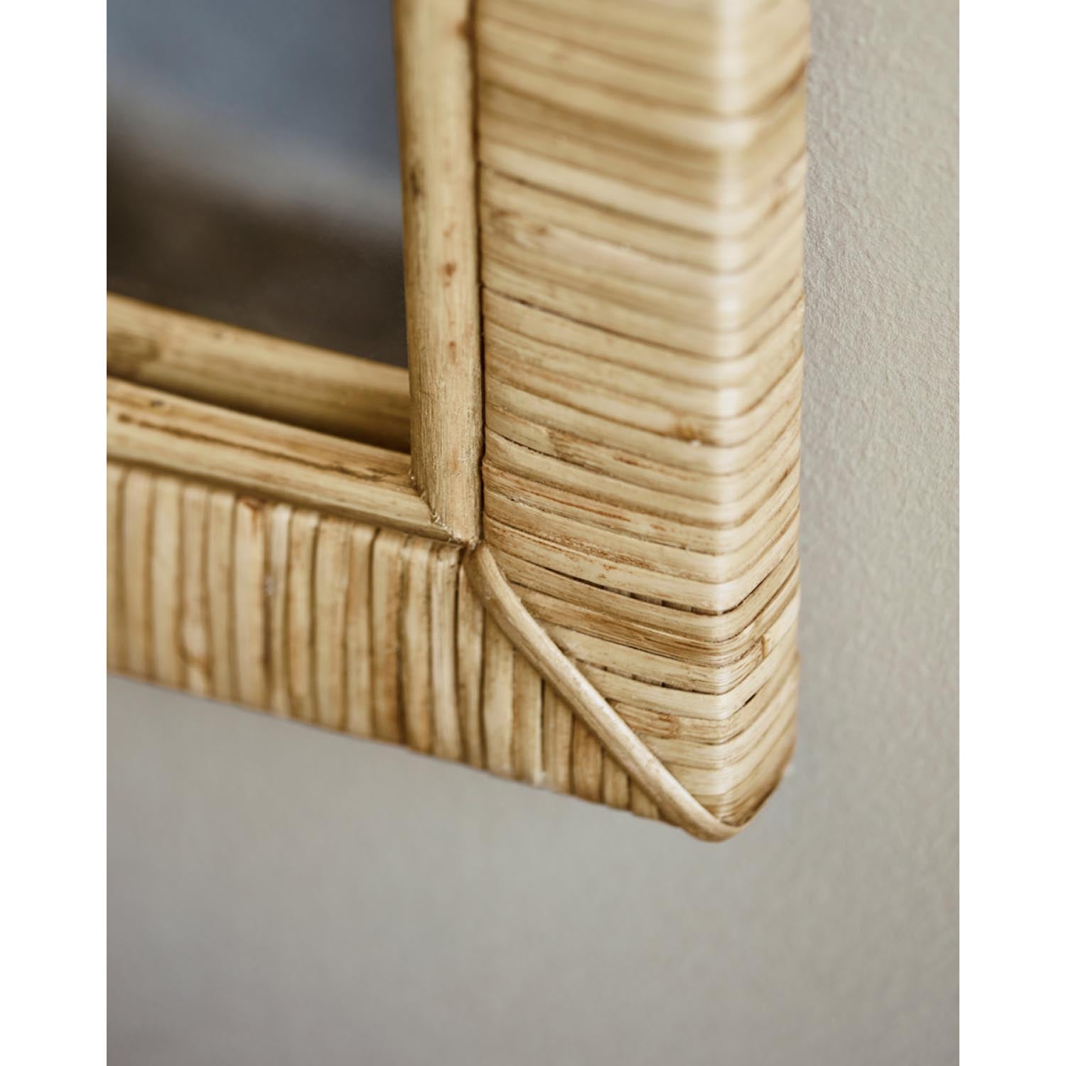 Eleganter Standspiegel HDMiro von House Doctor, aus hochwertigen Naturmaterialien, ideal für moderne Wohnräume und stilvolle Akzente.