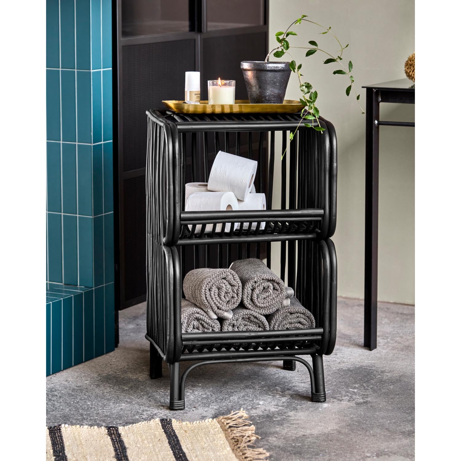Eleganter schwarzer Beistelltisch HDShelf von House Doctor, perfekt für moderne Wohnräume und vielseitige Einsatzmöglichkeiten.