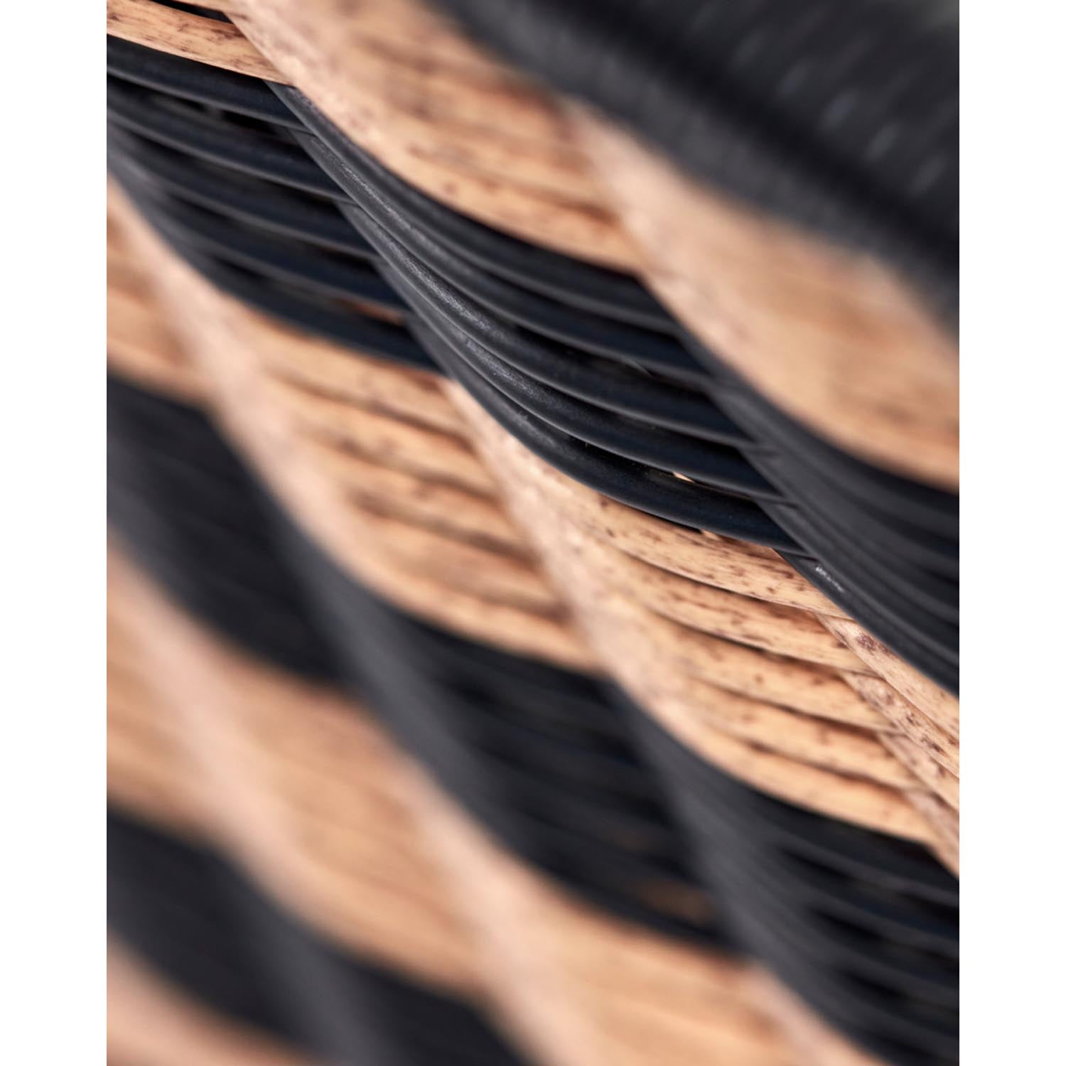 Moderner Sessel HDHapur von House Doctor, aus natürlichen Materialien in Schwarz, ideal für stilvolles und zeitgemässes Wohnen.