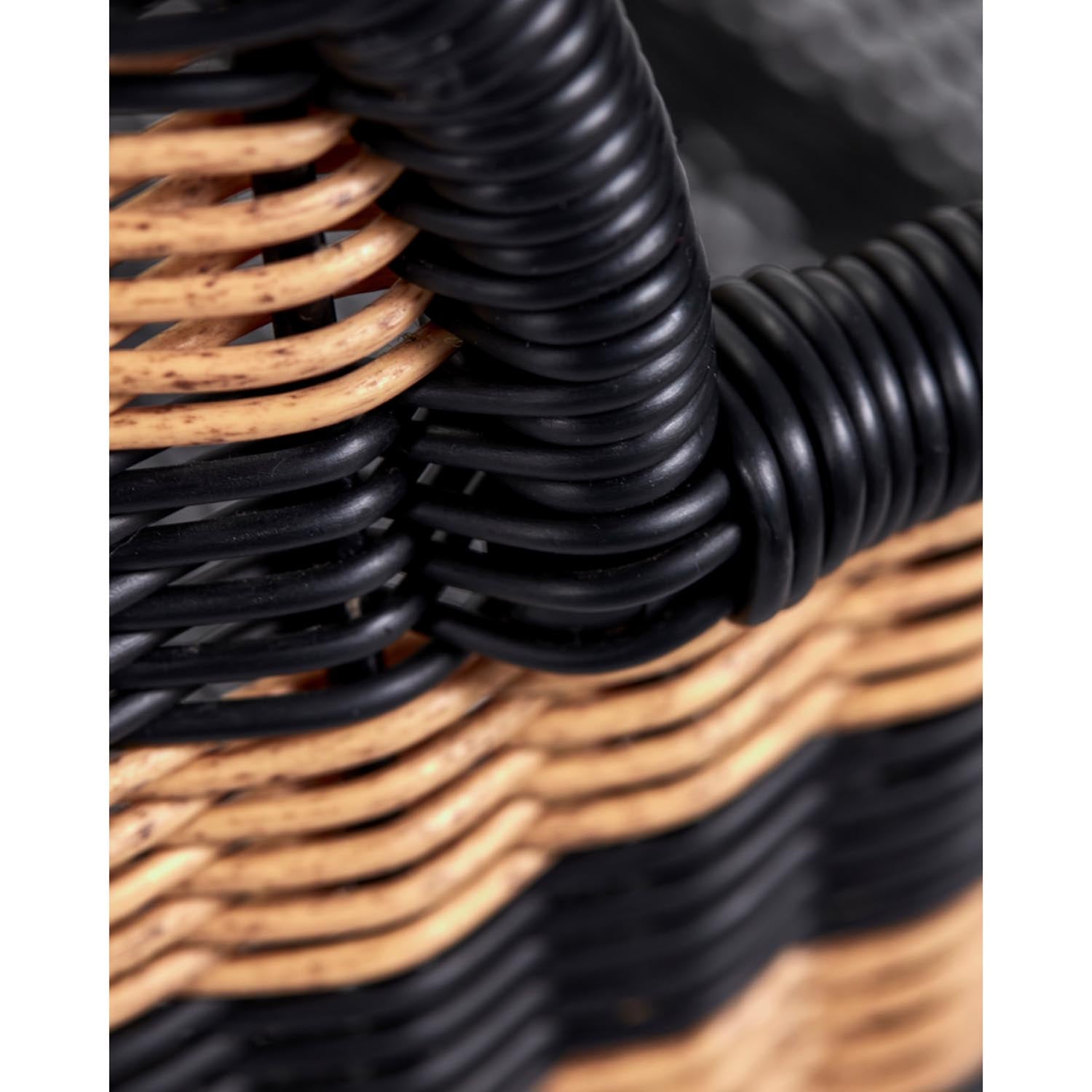 Eleganter Lounge-Sessel HDHapur von House Doctor, gefertigt aus natürlichen Materialien in Schwarz, ideal für zeitgemäßes Interieur.