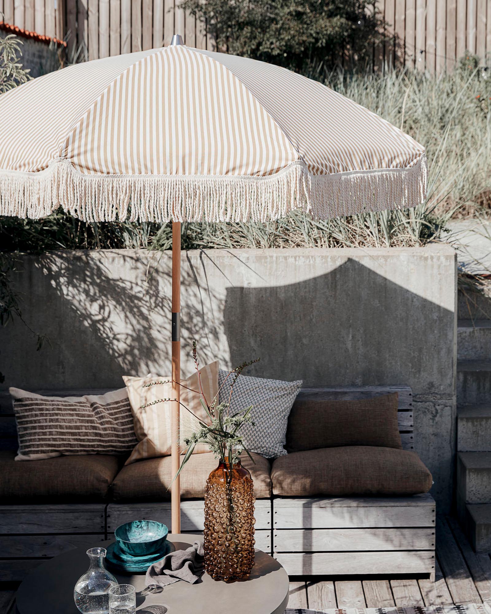 Umbra Parasol