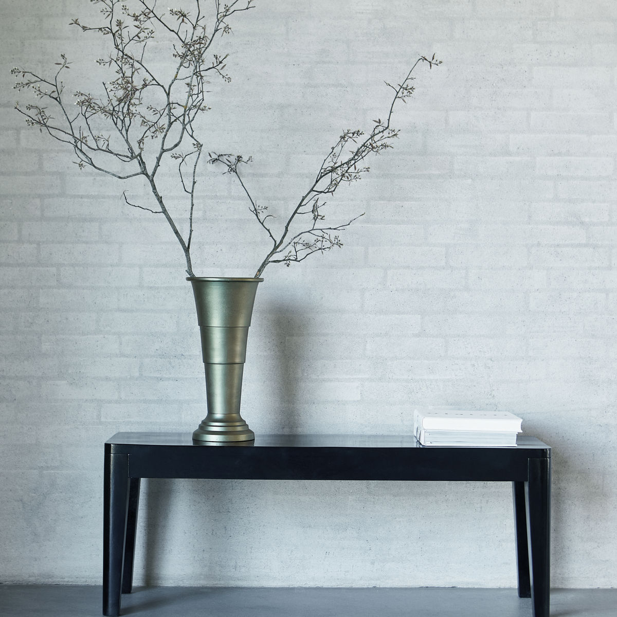 Vase, Florist in Grün präsentiert im Onlineshop von KAQTU Design AG. Vase ist von House Doctor