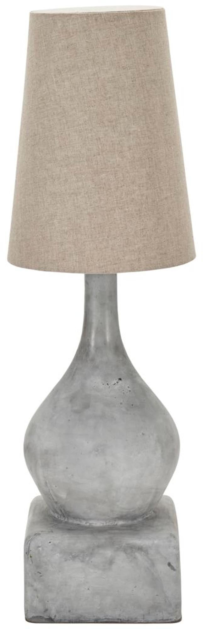 Sage Stehlampe: Statement-Leuchte von House Doctor, Faserzementfuß, Leinen-Schirm, skulpturales Design, stimmungsvolle Beleuchtung.