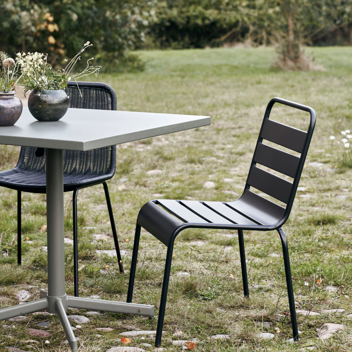 Stuhl, Helo in Schwarz präsentiert im Onlineshop von KAQTU Design AG. Stuhl ist von House Doctor