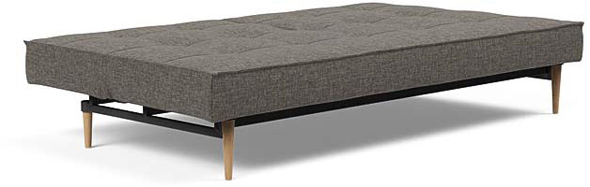 Entdecken Sie das elegante Splitback Sofabett 115 Styletto von Innovation Living – perfekt für stilvolle Räume und entspannte Nächte.