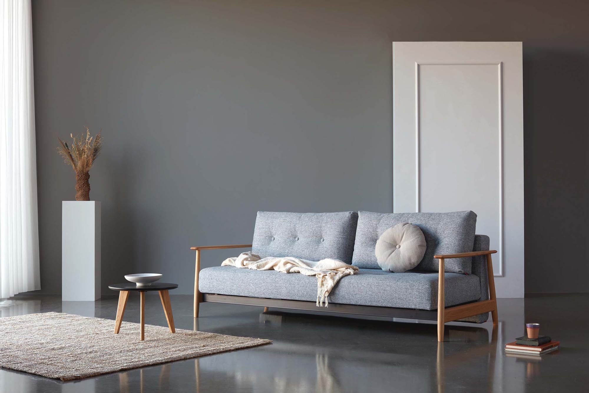 Eluma Bettsofa 200: Elegantes Design, komfortable Polsterung, vielseitig als Einzel- oder Doppelbett nutzbar.