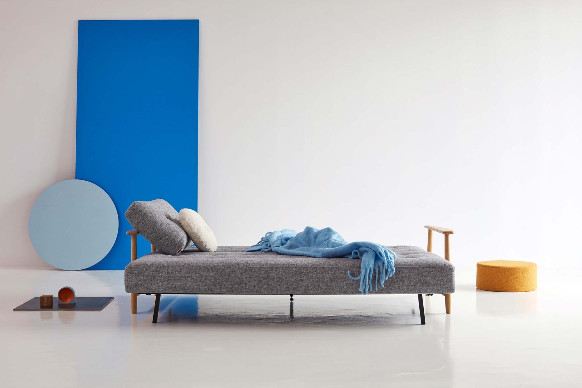 Eluma Bettsofa 140: Elegantes, platzsparendes Sofa mit innovativem Schlafmechanismus. Perfekt für Gäste und moderne Wohnkonzepte.