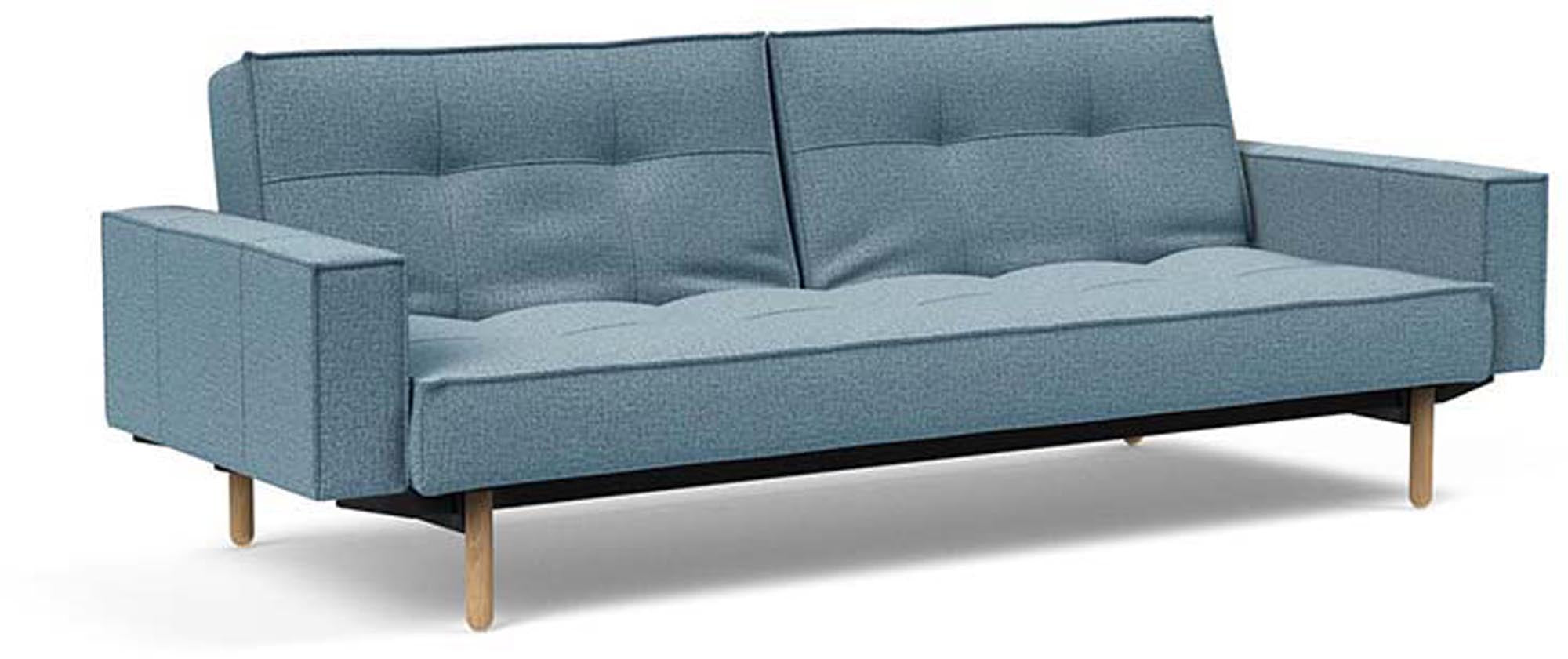 Elegantes Splitback Sofabett 210 Stem mit flexiblen Armlehnen.