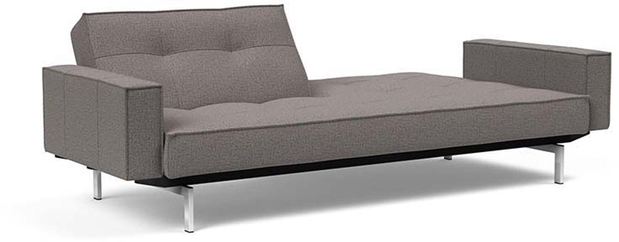 Erleben Sie das vielseitige Splitback Sofabett 115 Chrom mit Armlehnen von Innovation Living – perfekt für modernes Wohnen und gemütliche Übernachtungen.