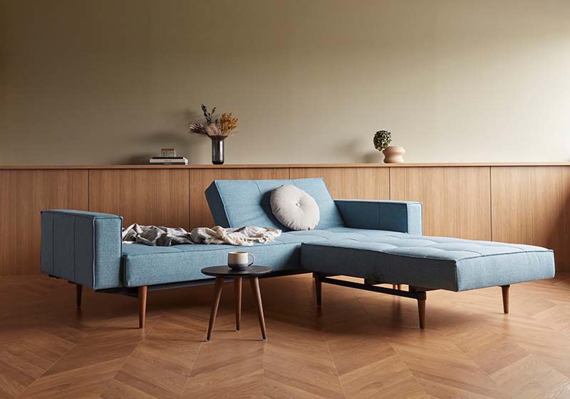 Stilvoller Splitback Styletto Sessel: Skandinavische Eleganz pur.