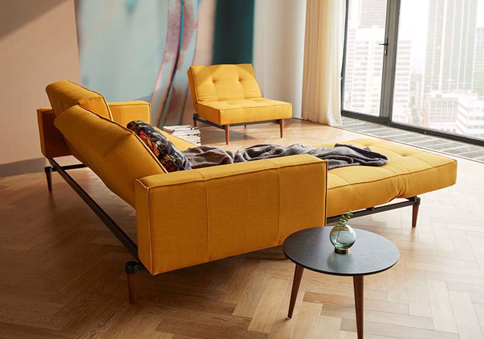 Splitback Styletto: Skandinavische Eleganz für stilvolle Räume.