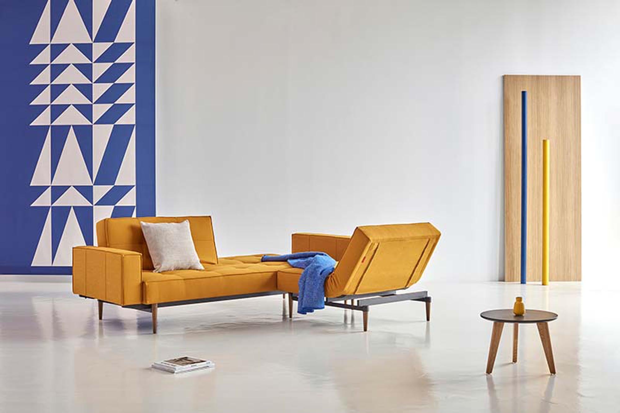Stylisches Splitback Sofabett 115 Styletto mit Armlehnen von Innovation Living – ideal für modernes Wohnen und flexible Nutzung.