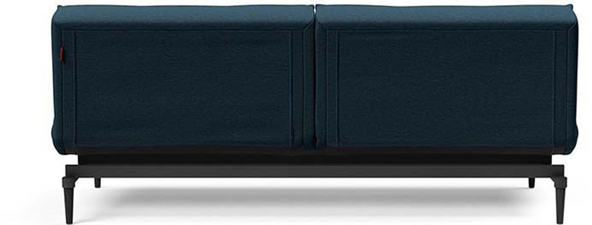 Das Splitback Sofabett 210 Styletto von Innovation Living bietet modernes Design, Funktionalität und Komfort in einem Möbelstück.