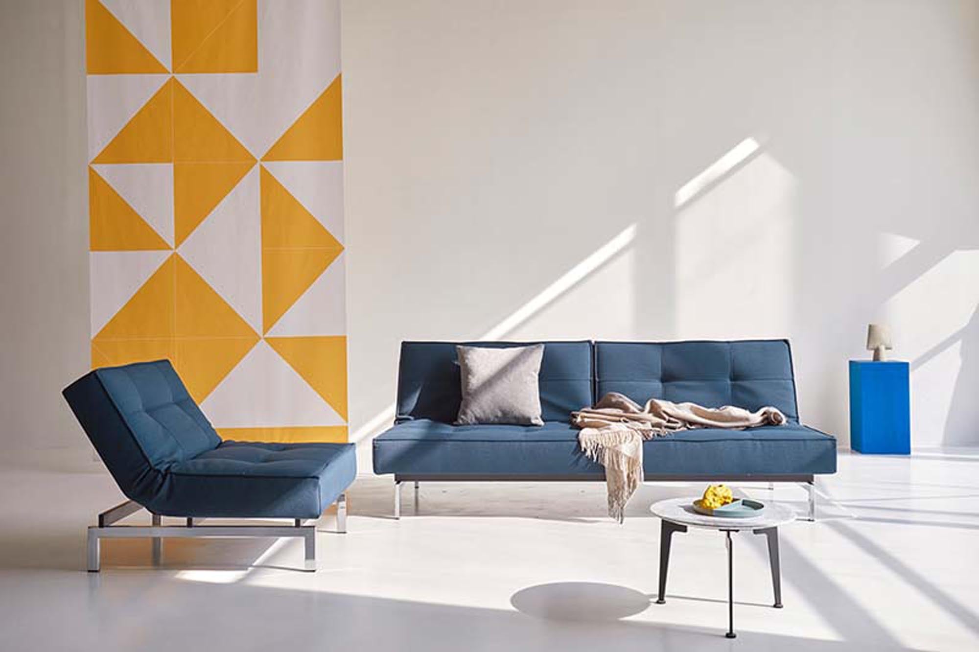 Erleben Sie den eleganten Splitback Chrome Sessel von Innovation Living – eine harmonische Verbindung aus modernem Stil und optimalem Sitzkomfort.