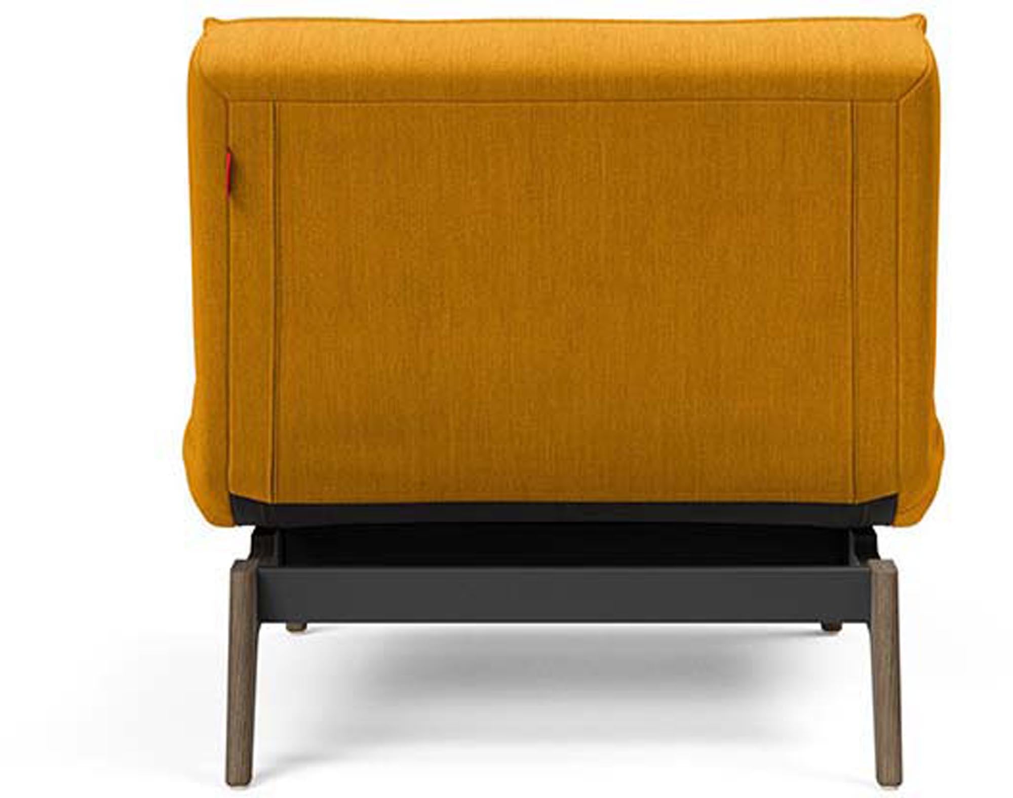 Splitback Eik Sessel: Skandinavisches Design trifft auf Funktionalität.