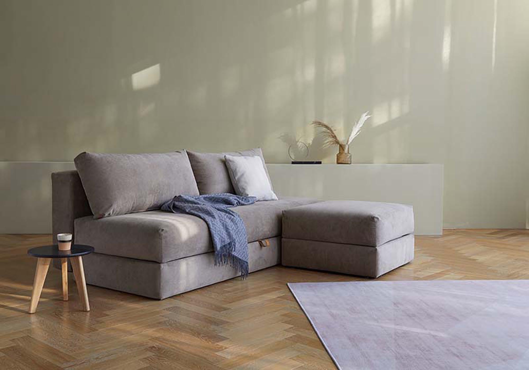 Osvald Sofabett 150: Elegantes Schlafsofa mit integriertem Stauraum. Ideal für kleine Räume und gemütliche Nächte. Funktional und modern.