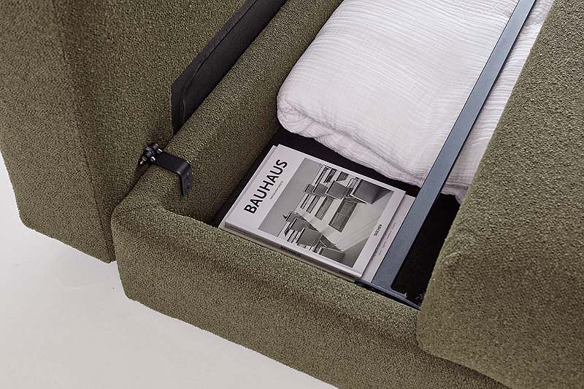 Osvald Sofabett 150: Elegantes Schlafsofa mit integriertem Stauraum. Ideal für kleine Räume und gemütliche Nächte. Funktional und modern.