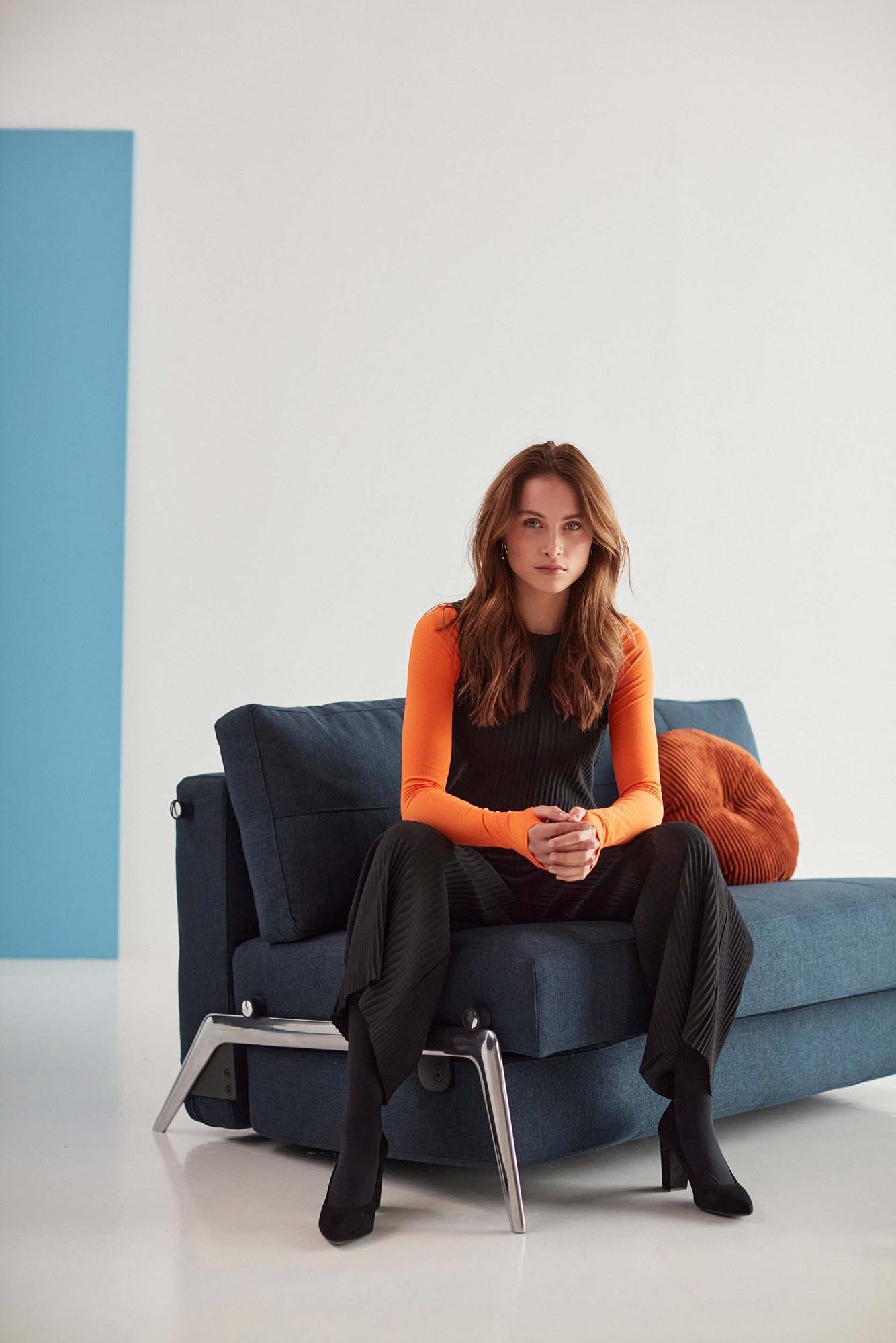 Cubed Klappsofa 140: Elegantes Design trifft auf platzsparende Vielseitigkeit.