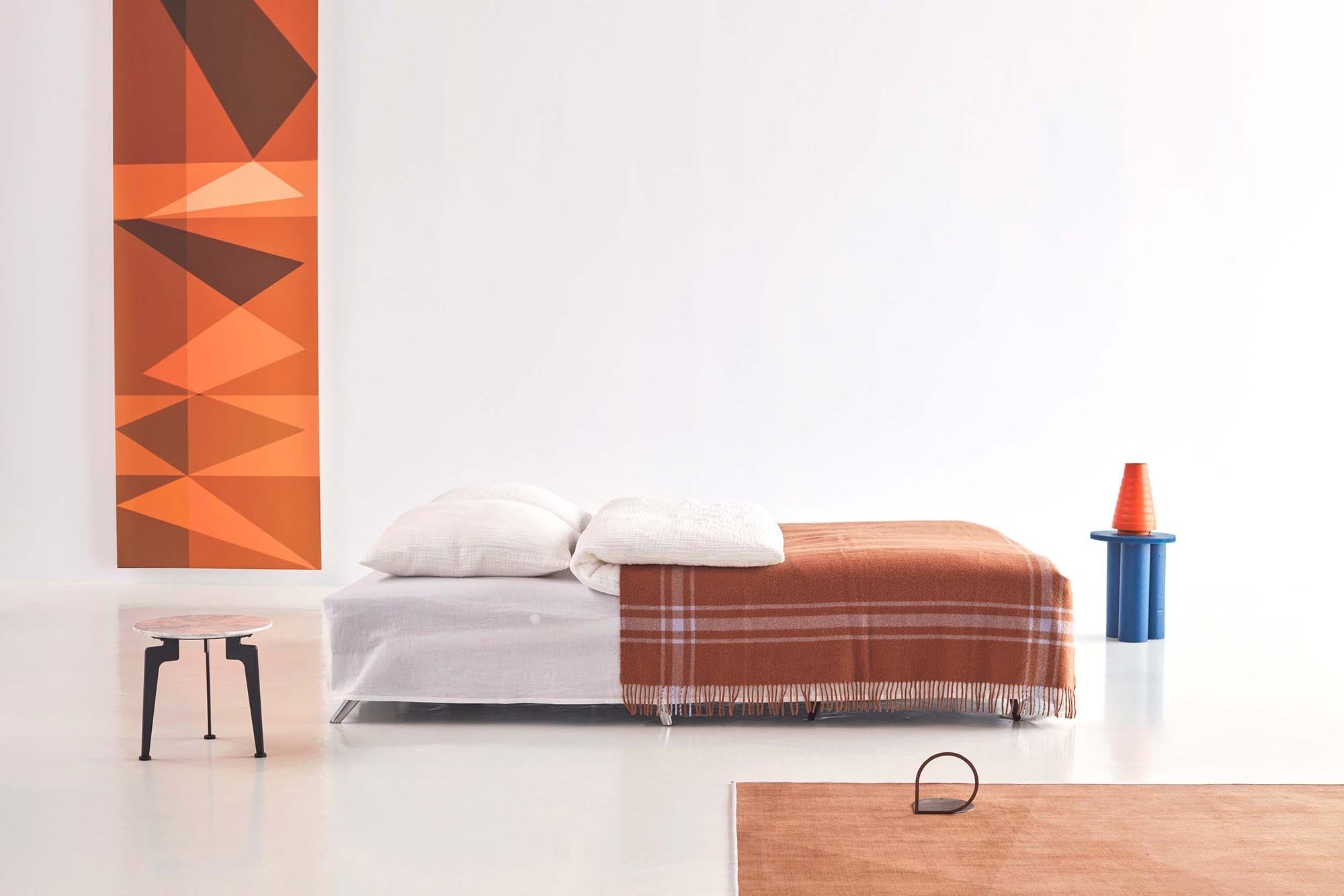 Cubed Klappsofa 140: Vielseitiges Design für kleine Räume.