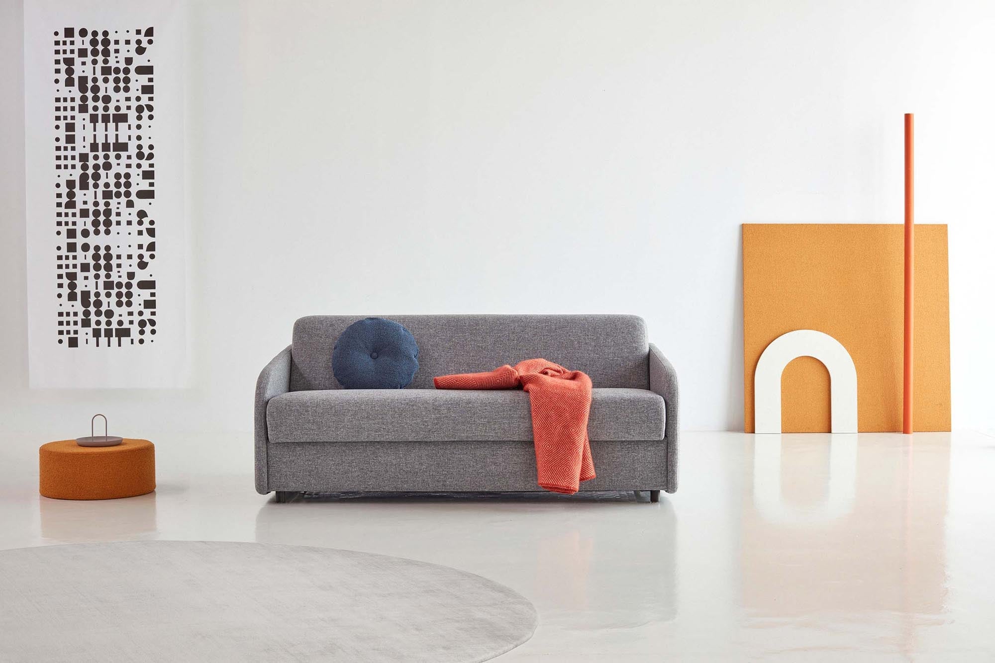 Eivor Klappsofa 140 von Innovation Living: Elegantes Sofa mit 140 cm Liegefläche, komfortabler Federkernmatratze, perfekt für kleine Räume.