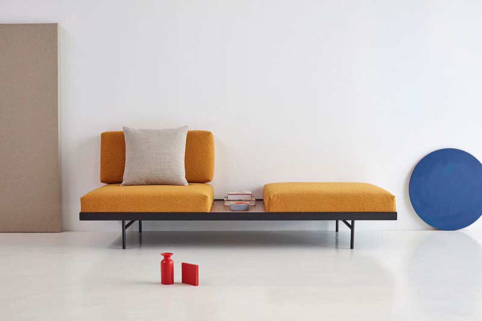Entdecken Sie das Puri Klappsofa von Innovation Living: stilvoll, platzsparend und ideal für Gästeübernachtungen in jedem Raum!