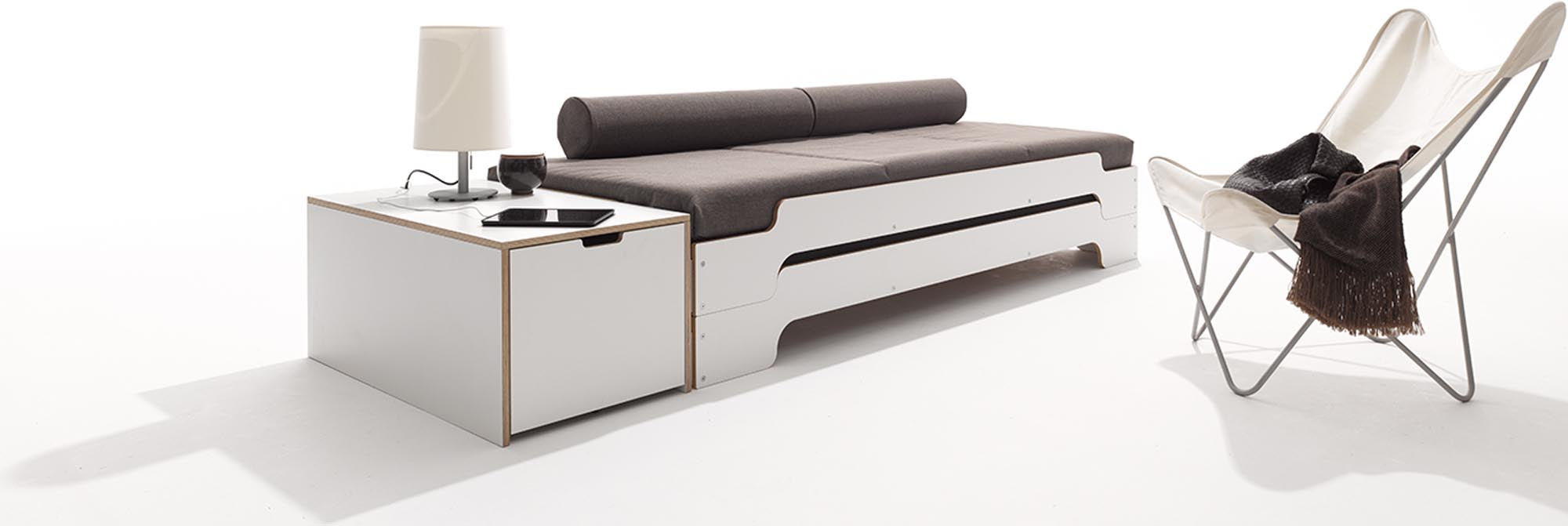 Bettkasten16: Eleganter Stauraum mit Schubkasten von Müller Möbel.