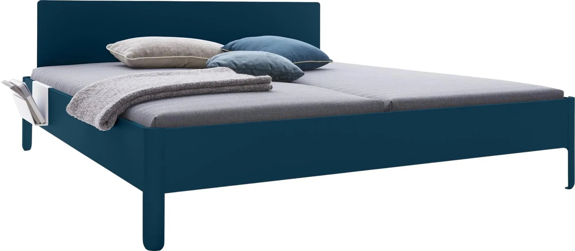 Elegantes Nait Doppelbett 180 mit Kopfteil von Müller Möbelwerkstätten.