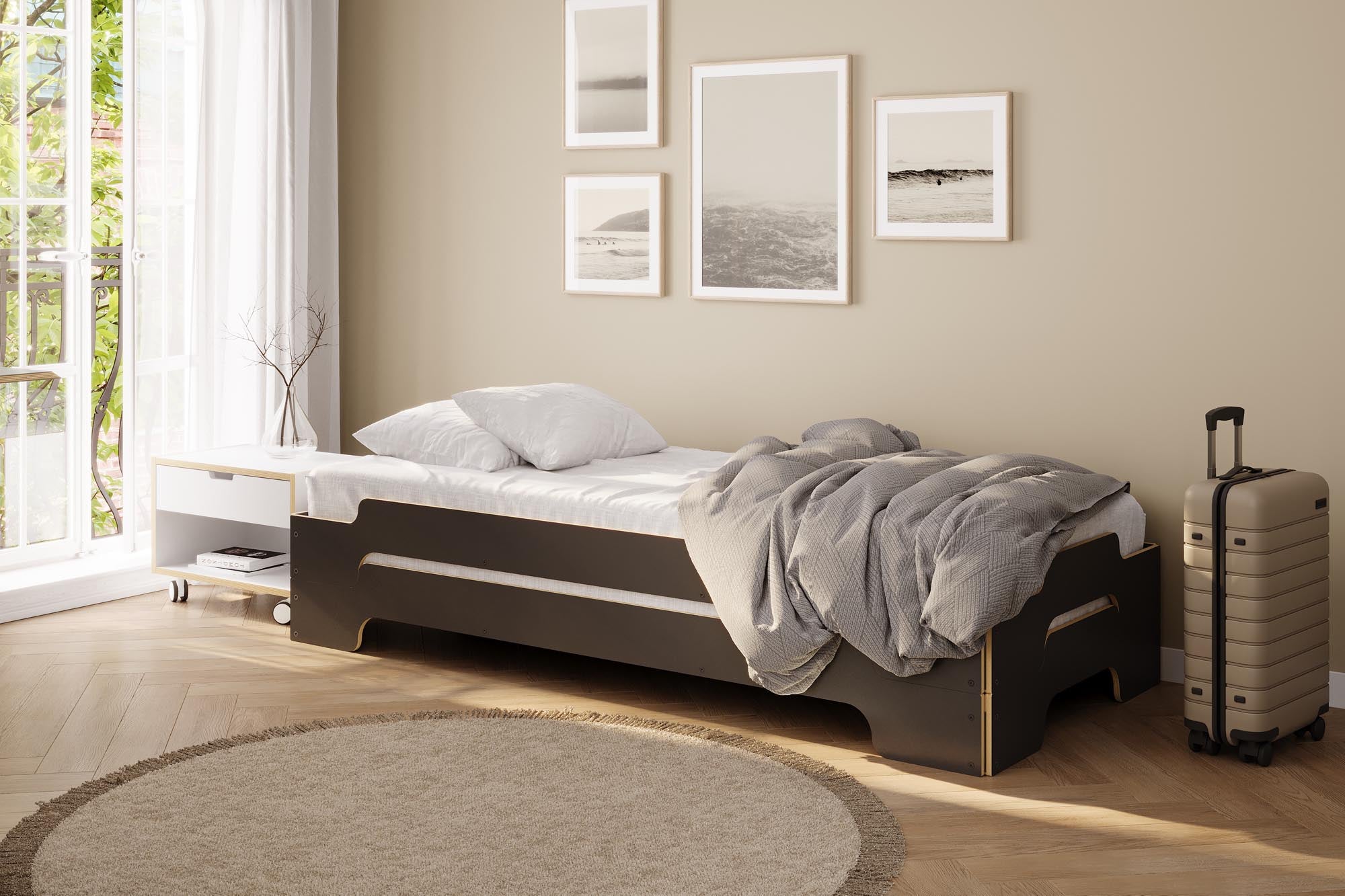 Stapelliege Klassik in Anthrazit präsentiert im Onlineshop von KAQTU Design AG. Bett ist von Müller Möbelwerkstätten