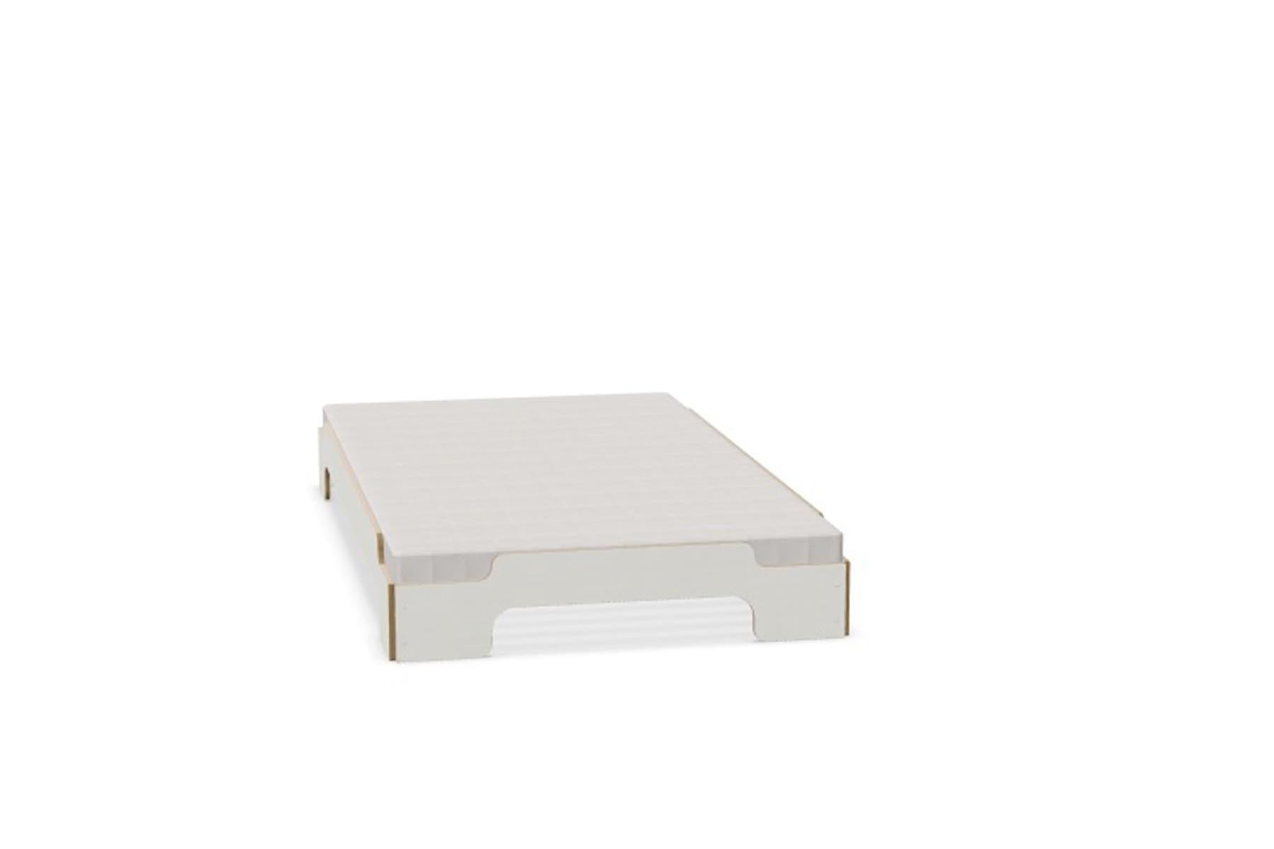 Stapelliege Komfort in Weiss / Birke präsentiert im Onlineshop von KAQTU Design AG. Bett ist von Müller Möbelwerkstätten