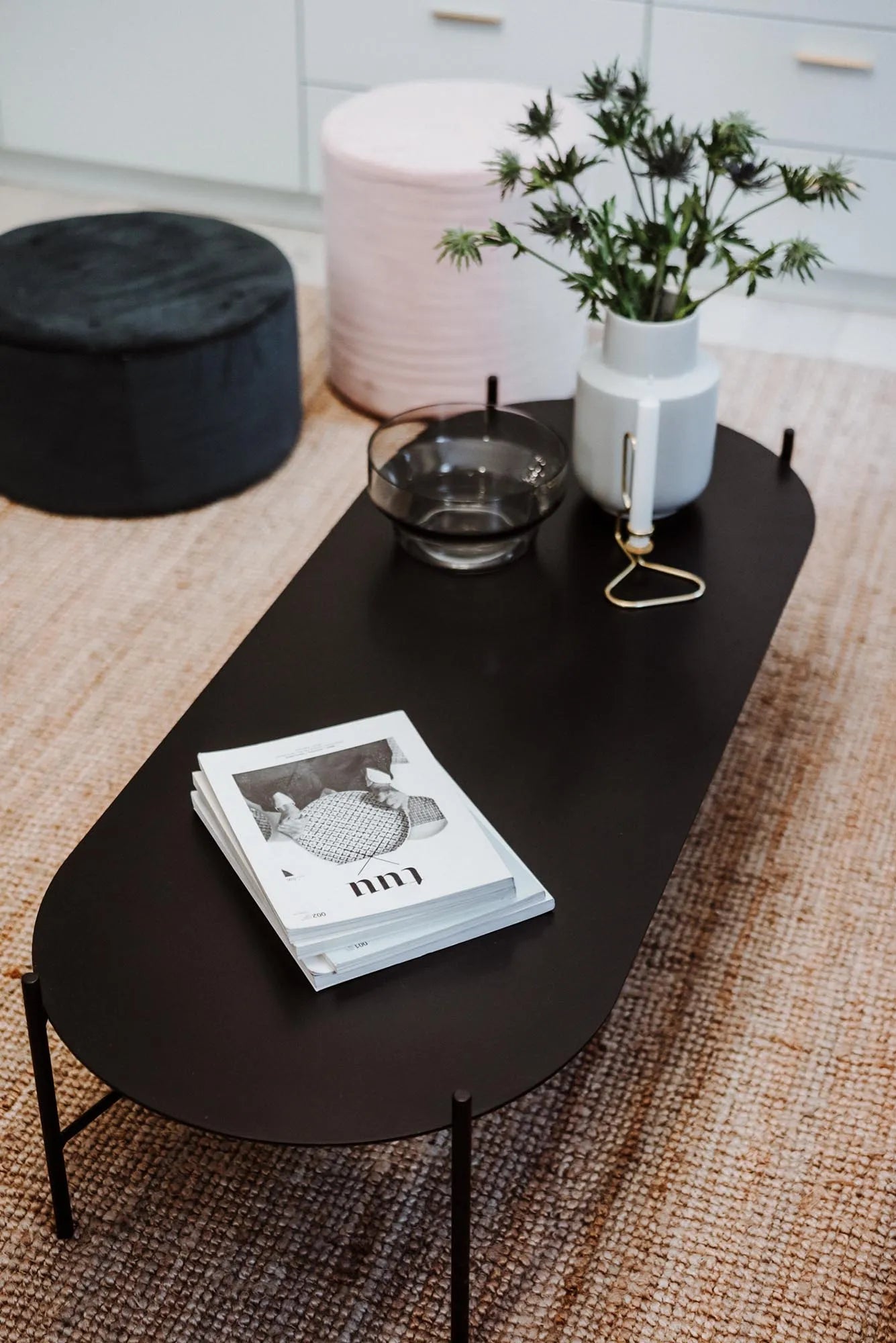 Toglan Kaffeetisch: Minimalistisches Design trifft auf Funktionalität.
