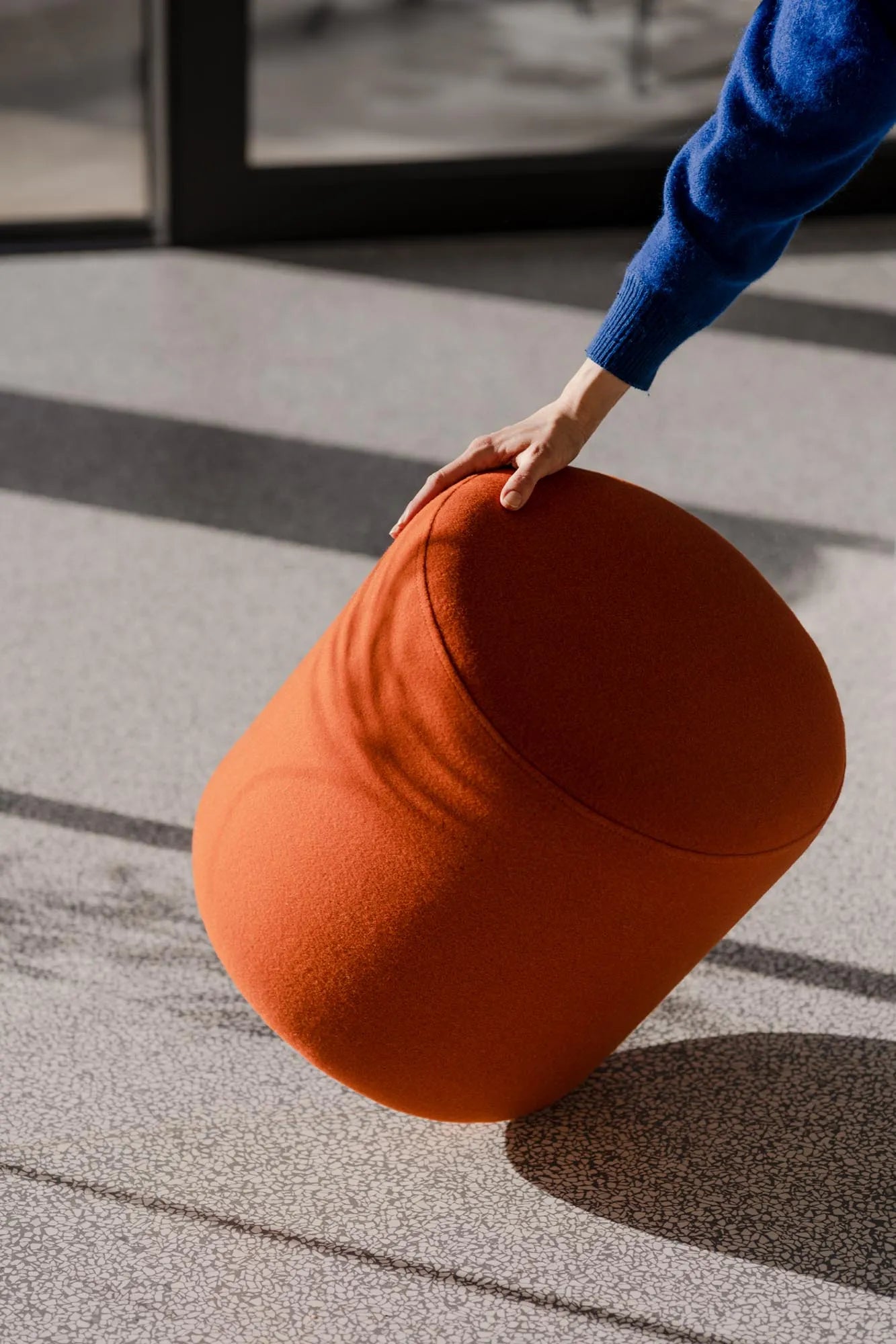 Folk Pouf von Noo.ma: Elegante Akzentmöbel für Ihr Zuhause.