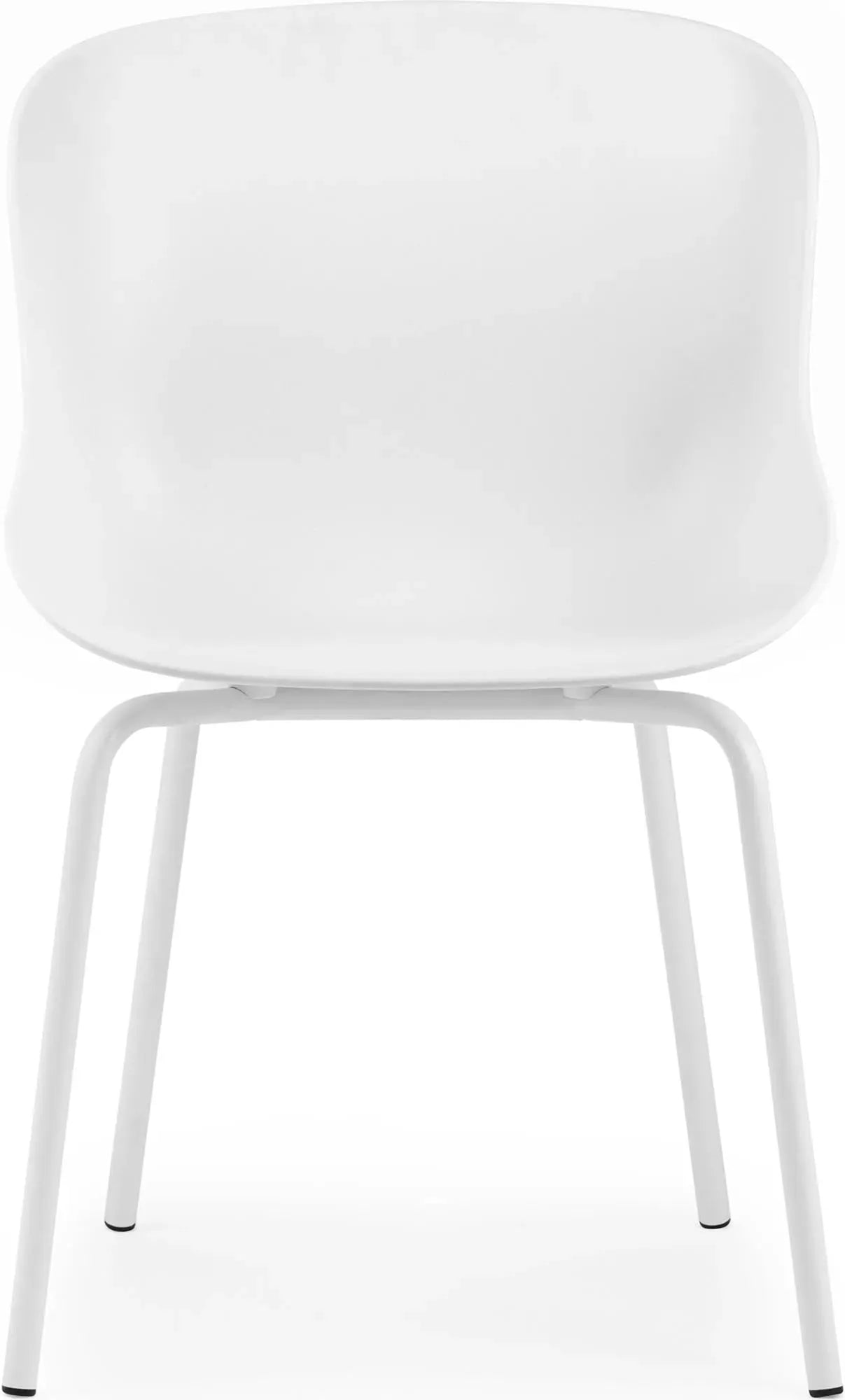 Der Hyg Stuhl von Normann Copenhagen: Sanfte Linien, umhüllende Konturen, inspiriert von dänischer Hygge für Gemütlichkeit und Wärme.