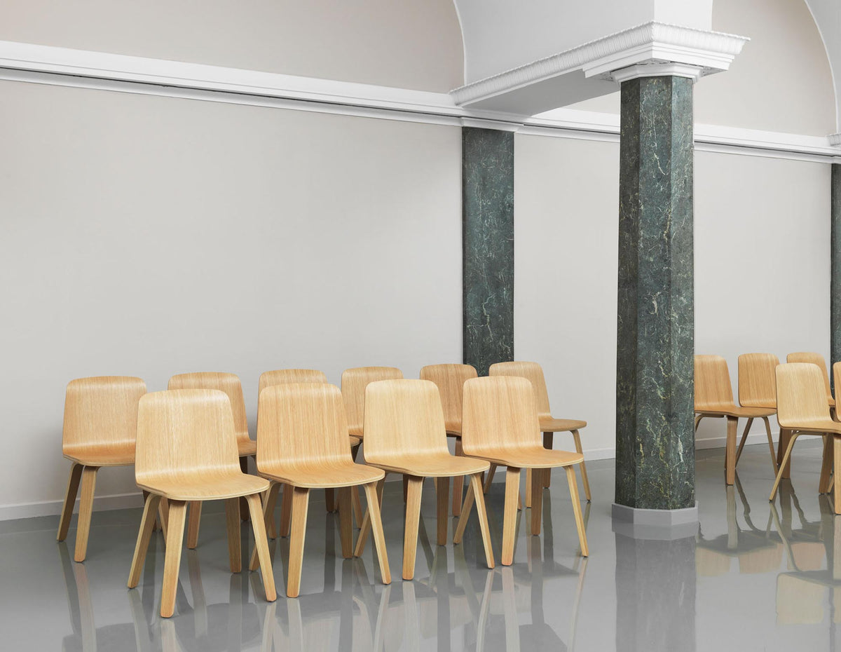 Just Stuhl in  präsentiert im Onlineshop von KAQTU Design AG. Stuhl ist von Normann Copenhagen