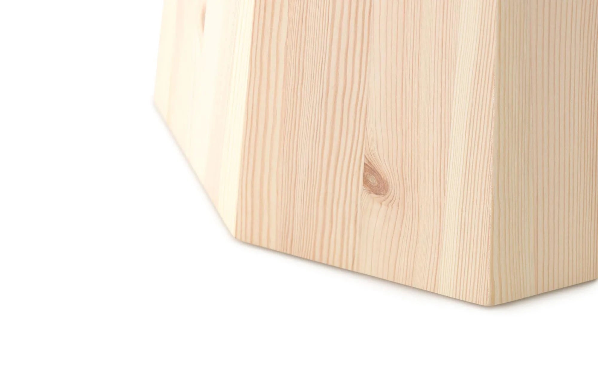 Großer Pine Tisch: Zeitloses Design von Normann Copenhagen.