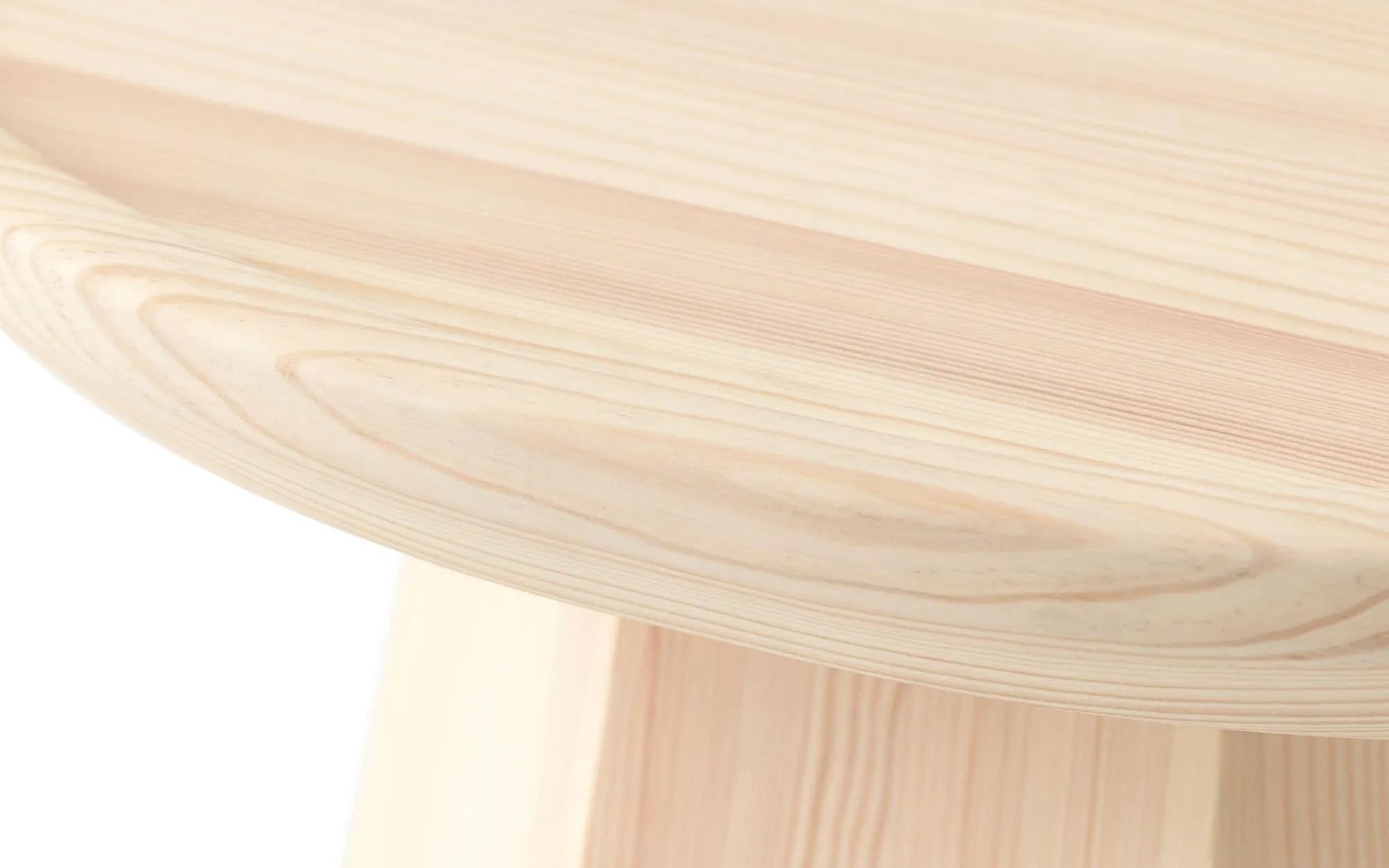 Eleganter Pine Tisch Large: Skandinavische Ästhetik von Normann.