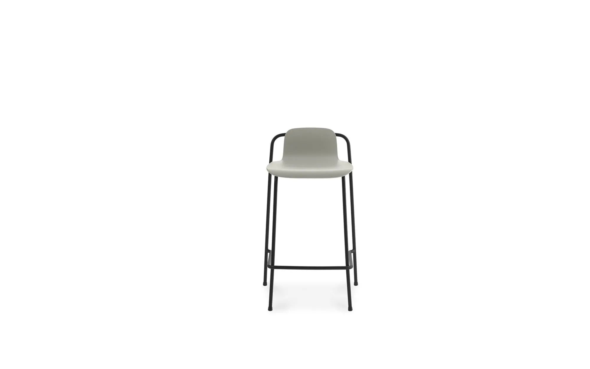 Studio Barhocker: Skandinavische Eleganz trifft auf urbanen Chic.