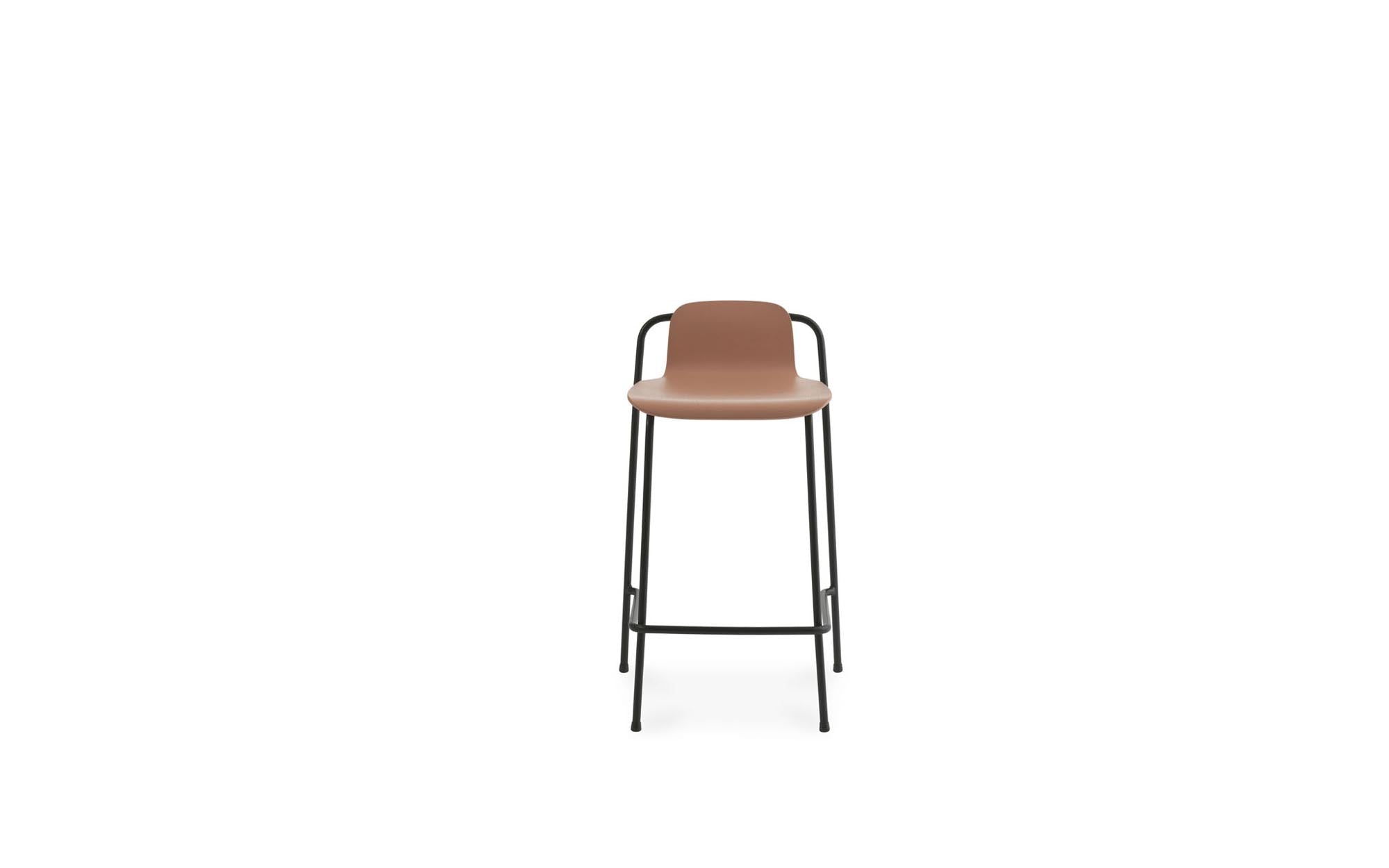Studio Barhocker: Minimalistisches Design für moderne Räume.