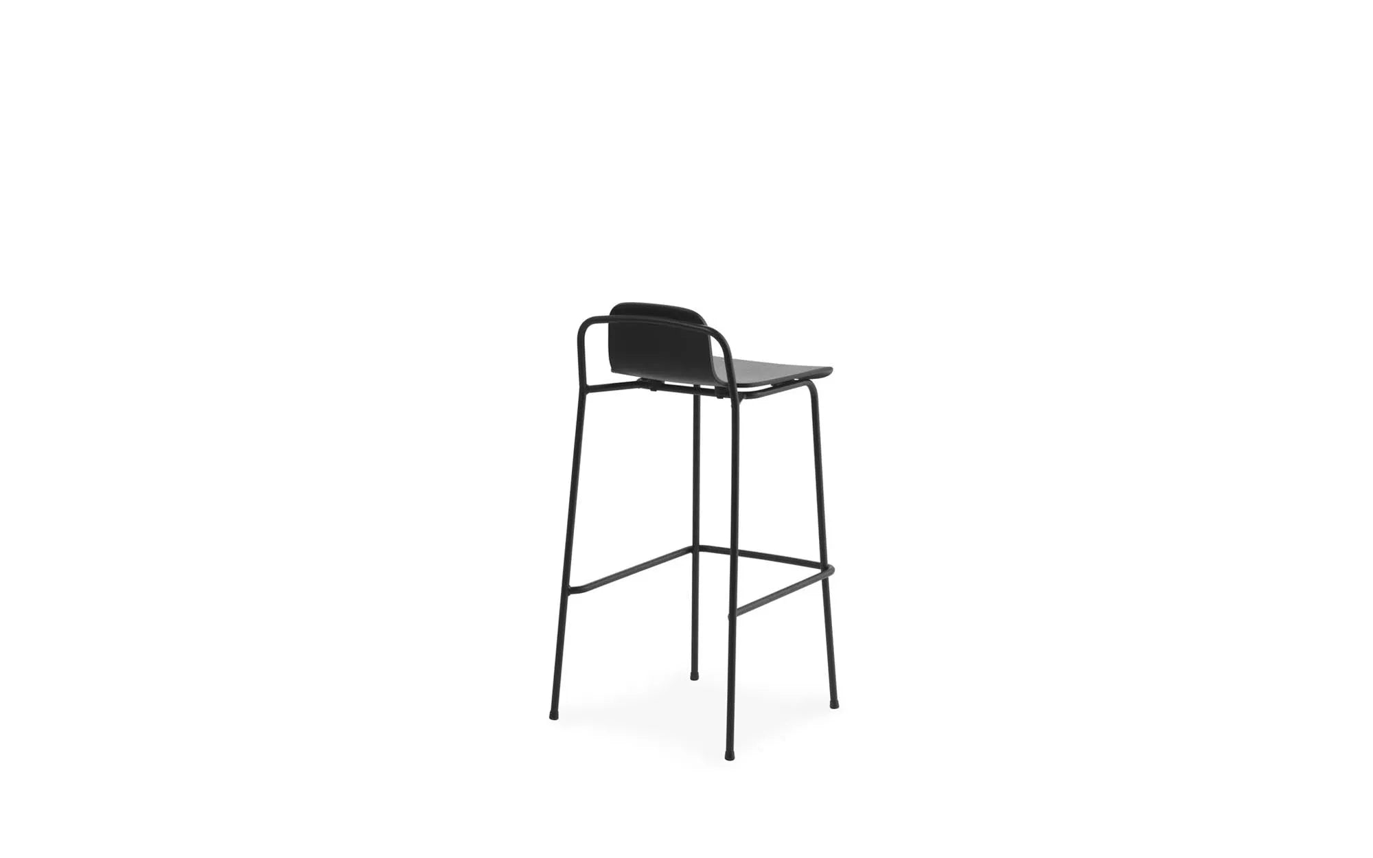 Stilvoller Studio Barhocker von Normann Copenhagen für modernes Wohnen.