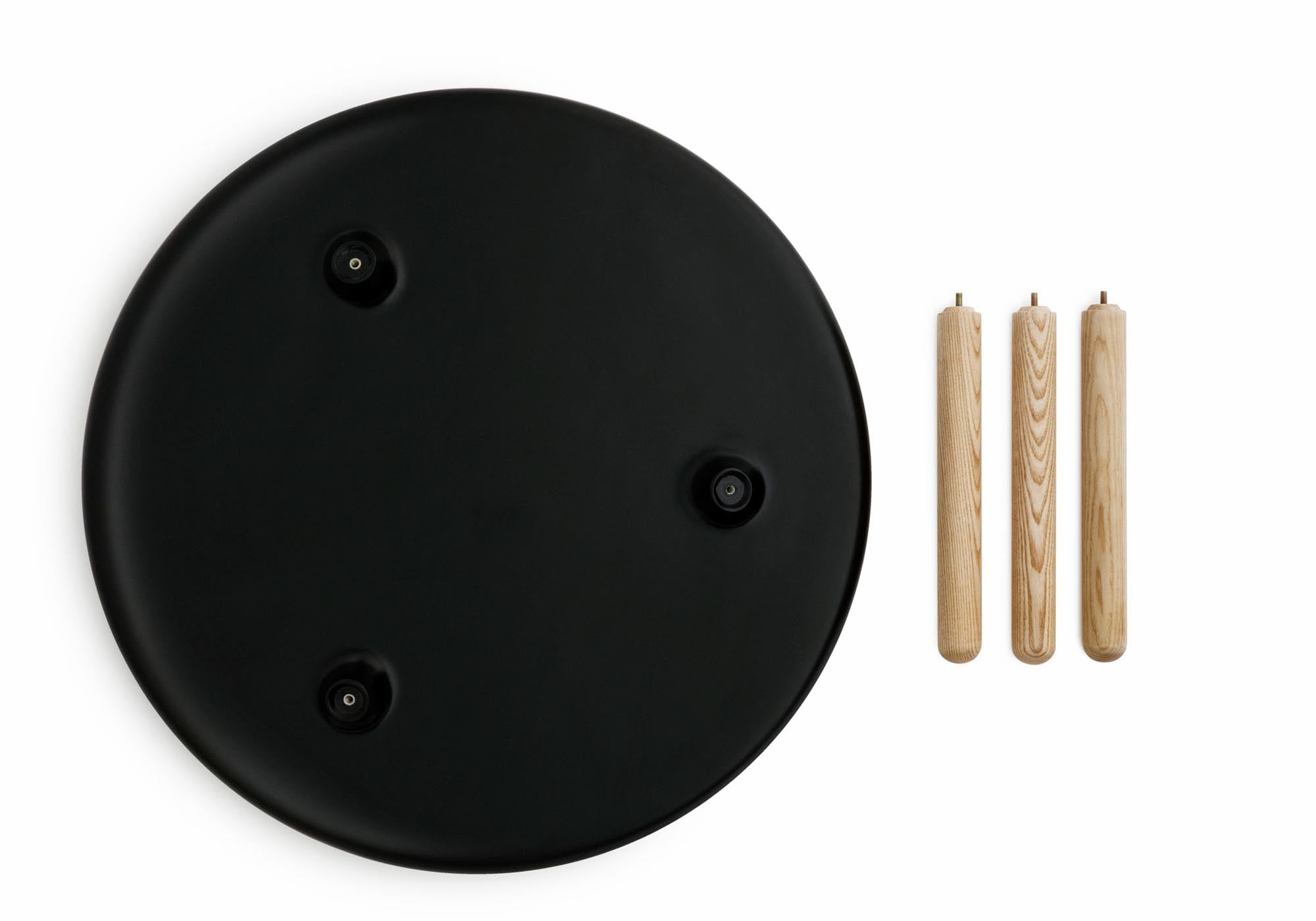 Kleiner Tablo Tisch: Minimalistisches Design von Normann Copenhagen.