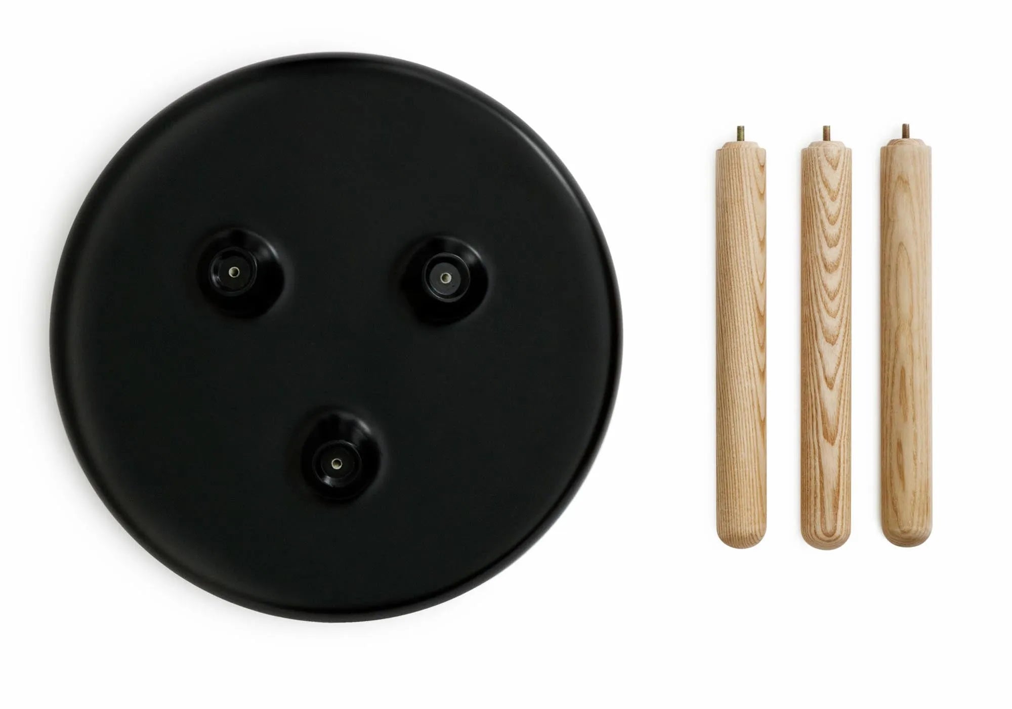 Großer Tablo Tisch: Zeitloses Design von Normann Copenhagen.