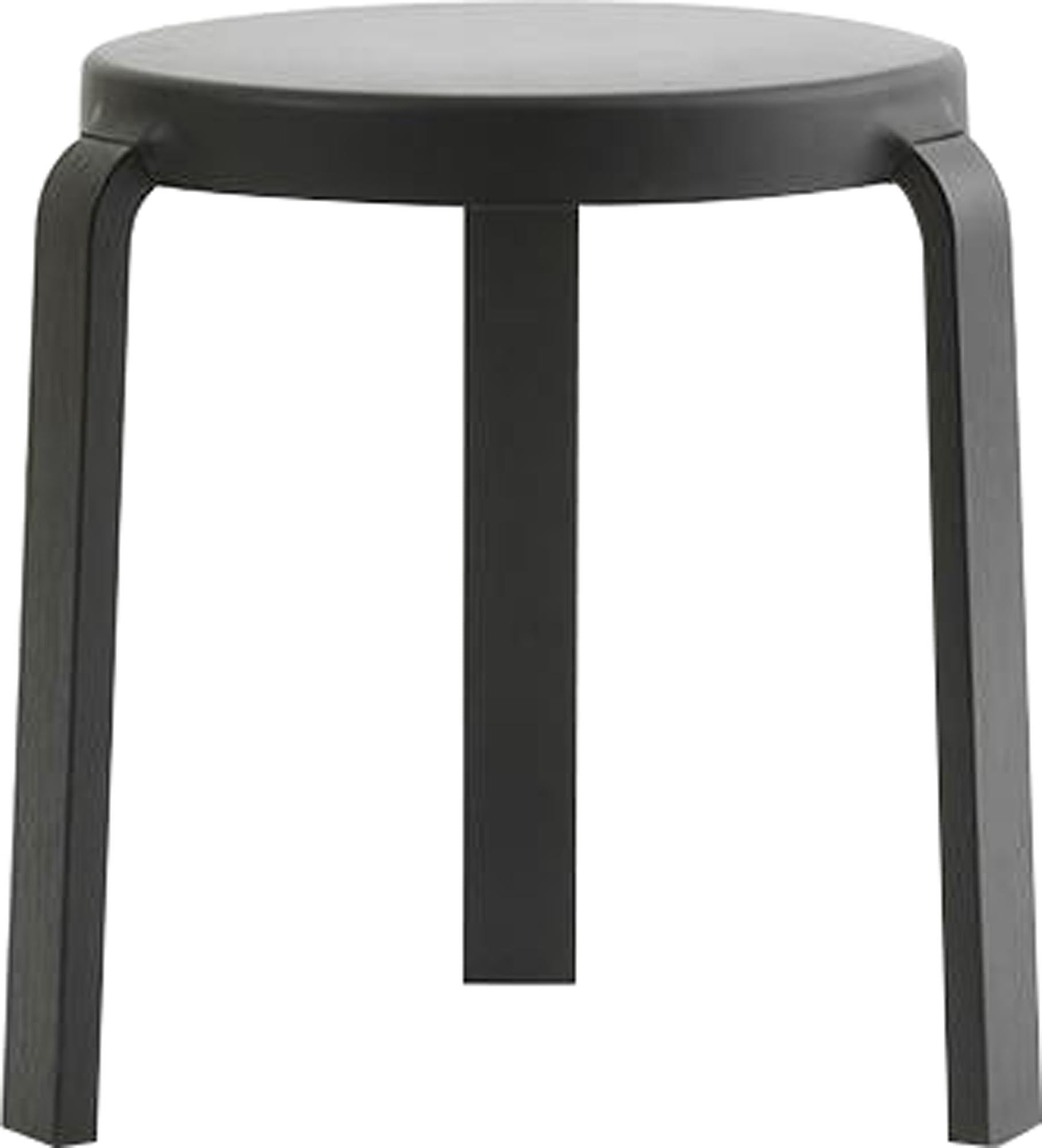 Der Tap Hocker von Normann Copenhagen vereint modernes Design mit Funktionalität und verleiht jedem Raum einen Hauch von Raffinesse.