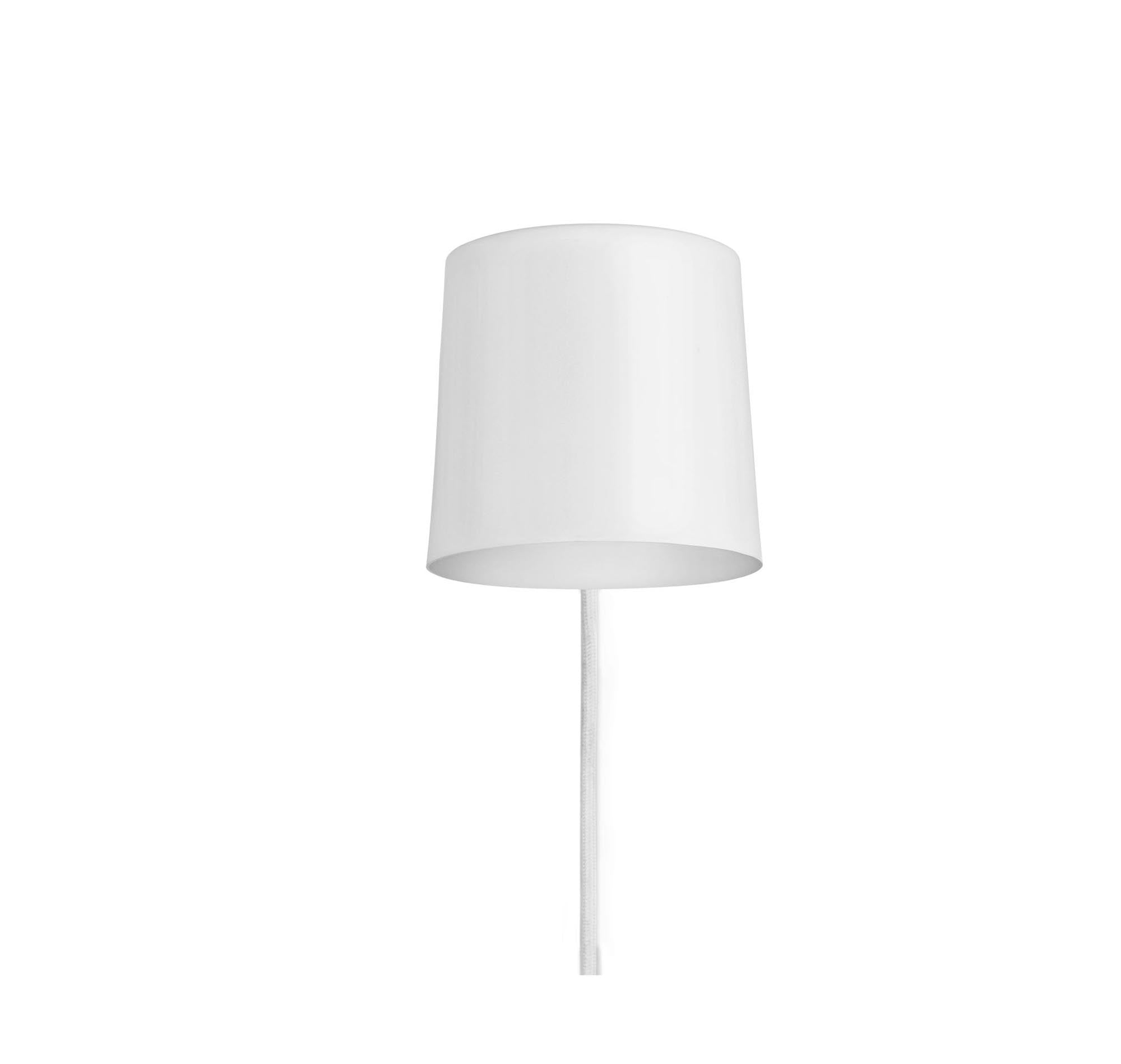 Rise Wandleuchte EU weiß in  präsentiert im Onlineshop von KAQTU Design AG. Wandleuchte ist von Normann Copenhagen