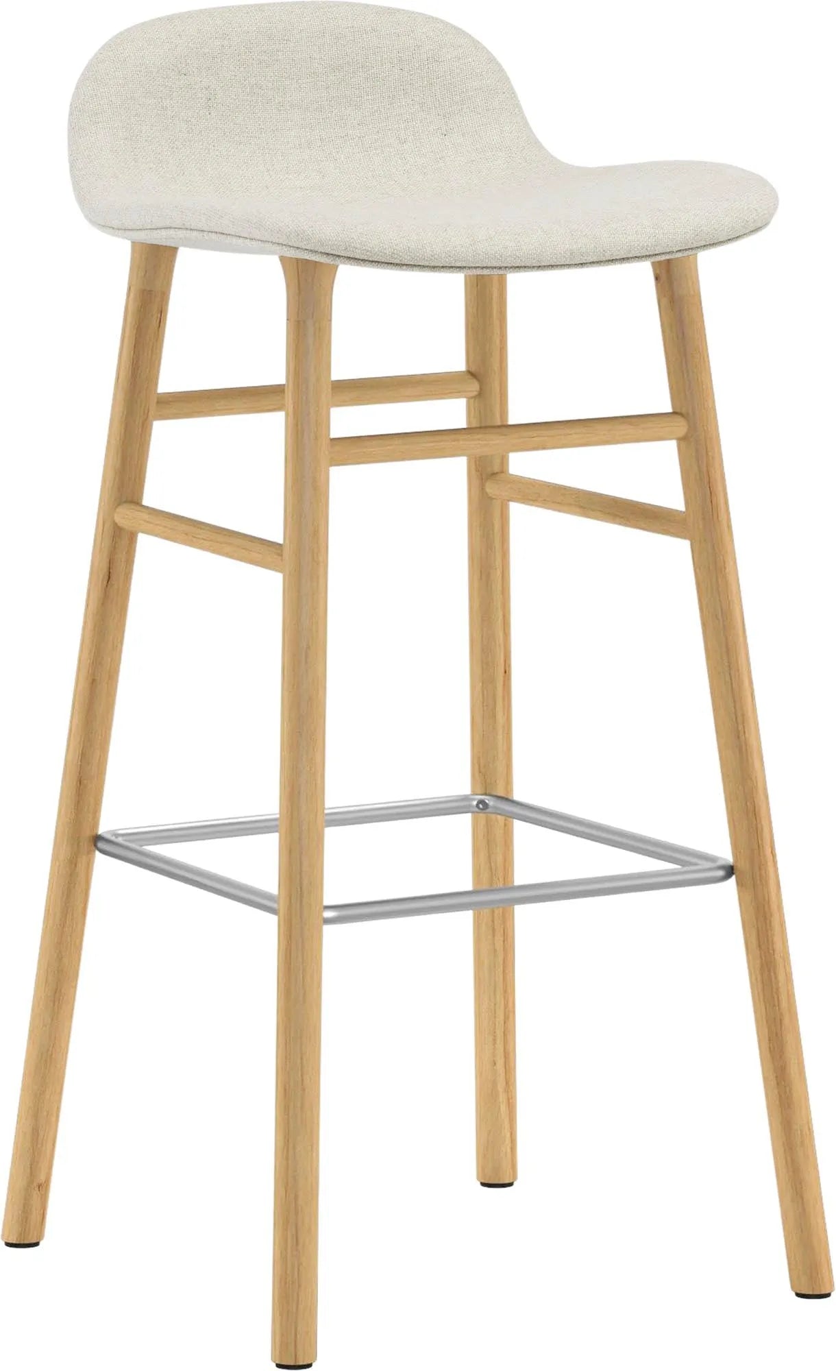 Der Form Barhocker von Normann Copenhagen vereint schlichtes Design, Funktion und Ästhetik. Handgefertigt mit Holz- oder Stahlrahmen und gepolstertem Sitz, bietet er über 40.000 Kombinationsmöglichkeiten mit hochwertigen Stoffen und Leder.