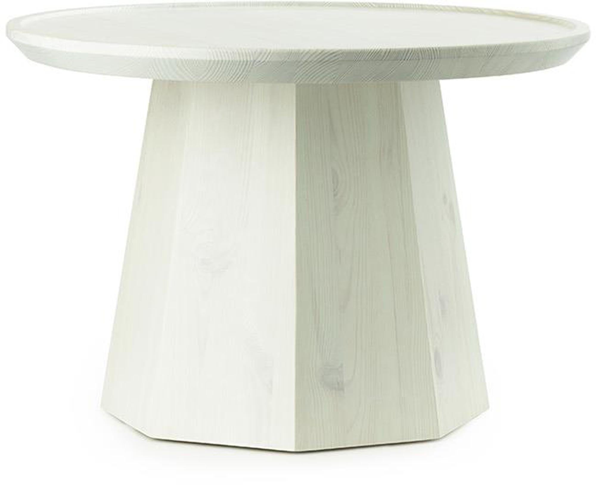 Moderner Pine Beistelltisch aus Kiefer von Normann Copenhagen.