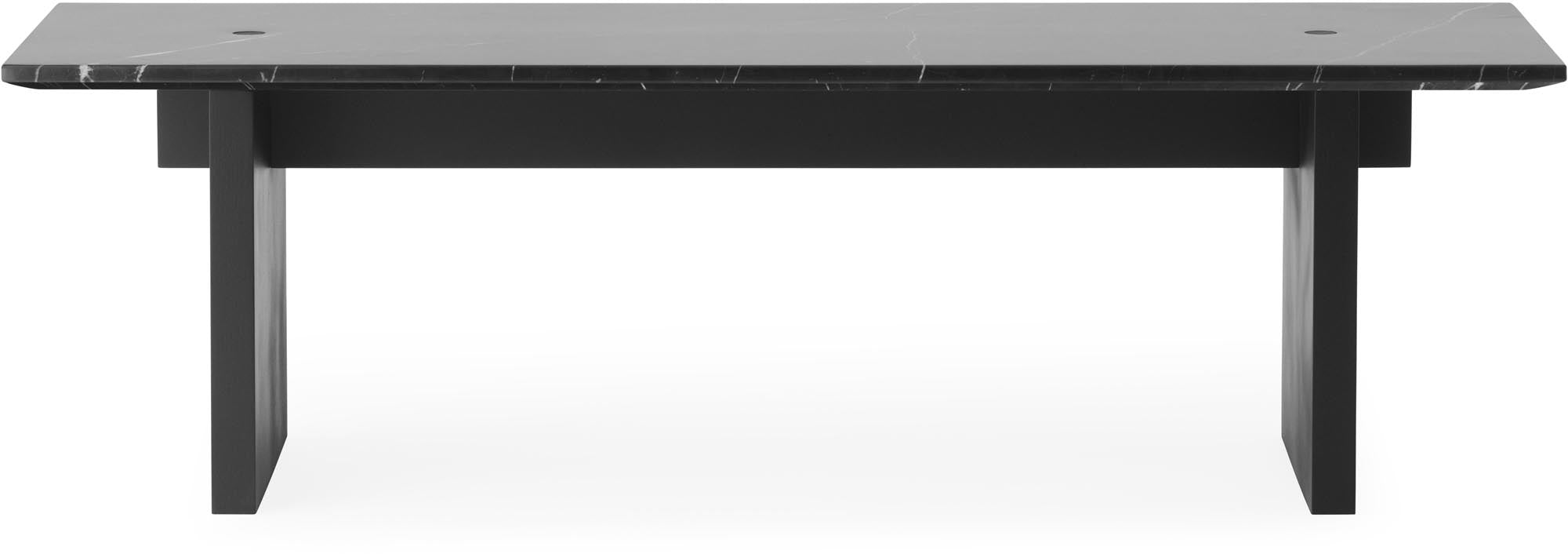 Eleganter Solid Beistelltisch von Normann Copenhagen aus Eichenholz.
