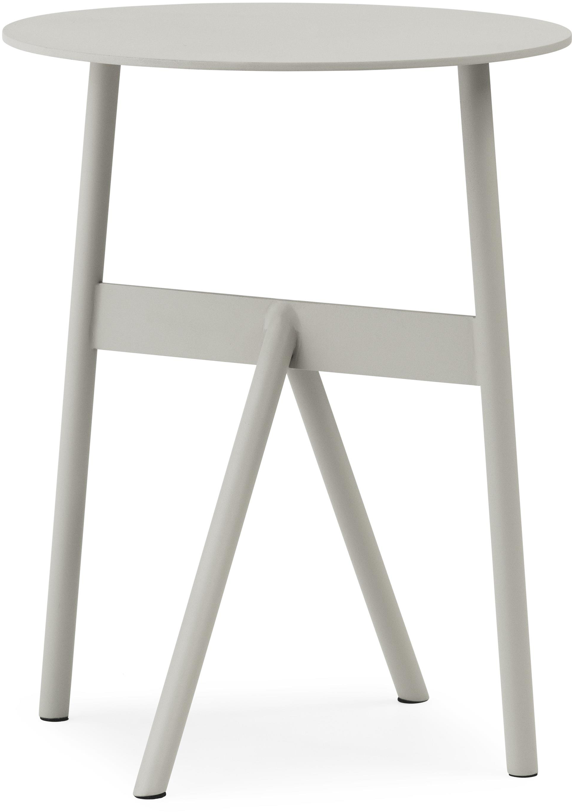 Stock Beistelltisch in Warm Grey präsentiert im Onlineshop von KAQTU Design AG. Beistelltisch ist von Normann Copenhagen
